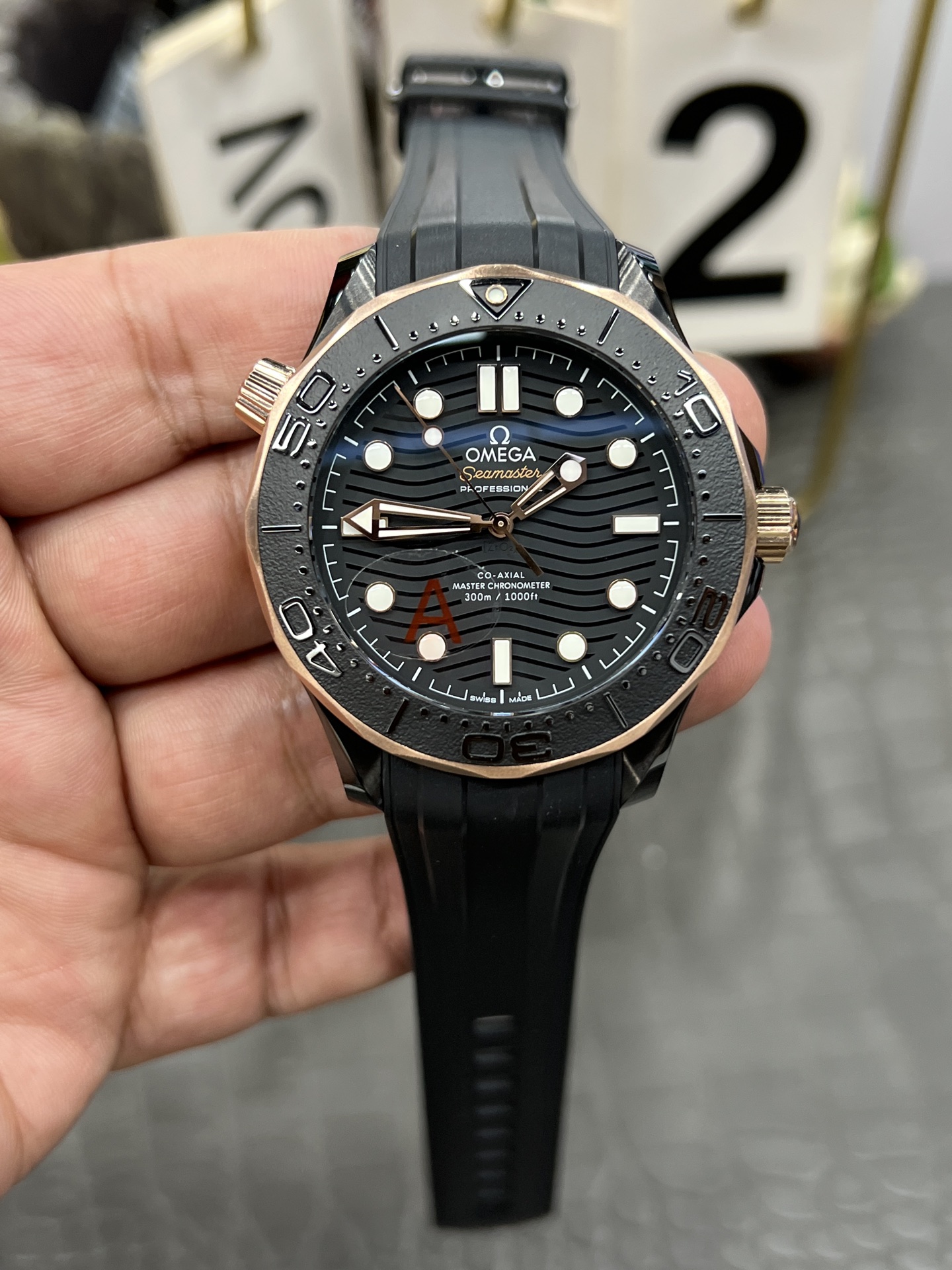 오메가 씨마스터 다이버 300M 43.5mm 골드 남성 다이버 자동 기계식 VS공장 시계 레플리카 44632