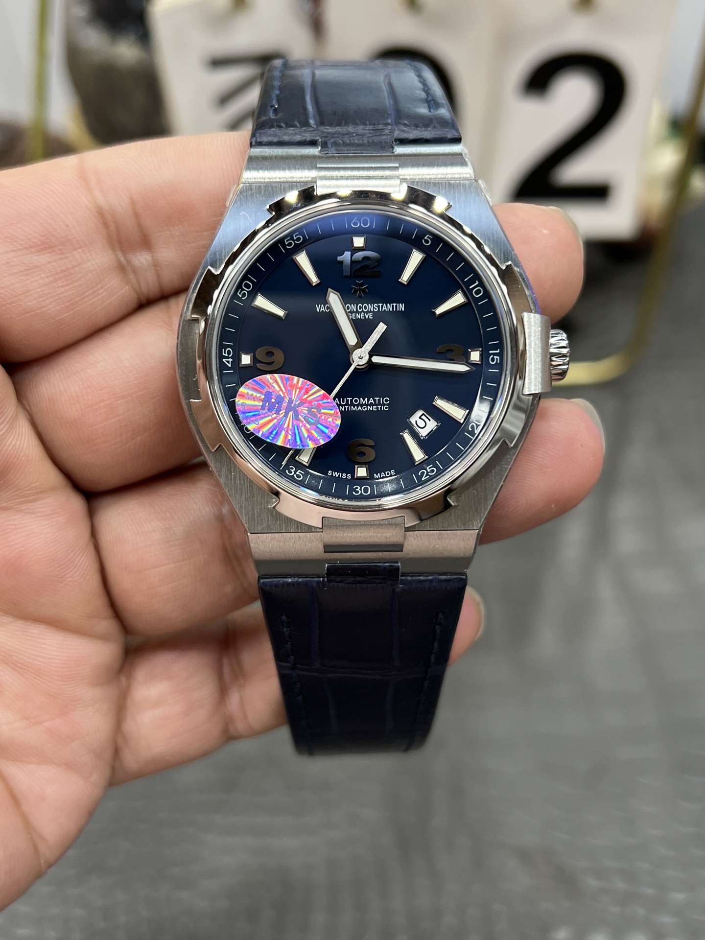 바쉐론 콘스탄틴 오버시즈 42mm 블루 다이얼 레더 자동 MKS 공장 레플리카 43604