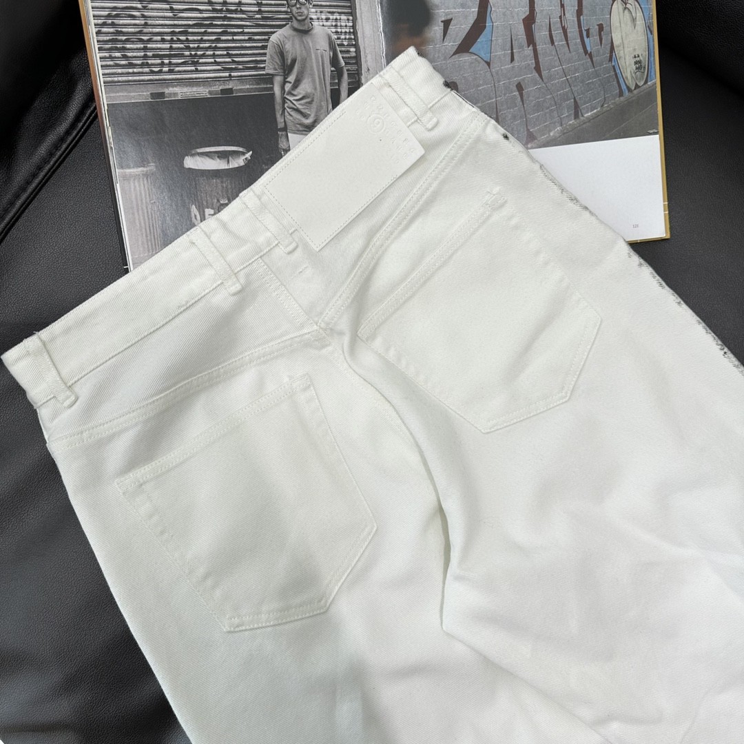 原版开版出售原版MM6太阳印花白色拼接牛仔裤舒适有型大货已出SML