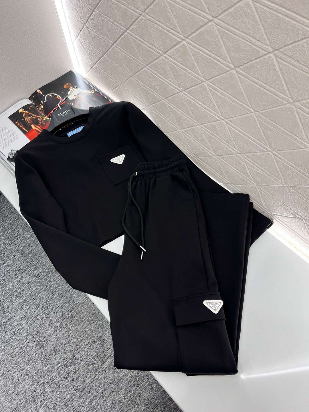 Prada Vendita
 Abbigliamento Pantaloni Felpe Completi Due Pezzi & Set Coordinati Cotone Collezione Primavera Maniche lunghe