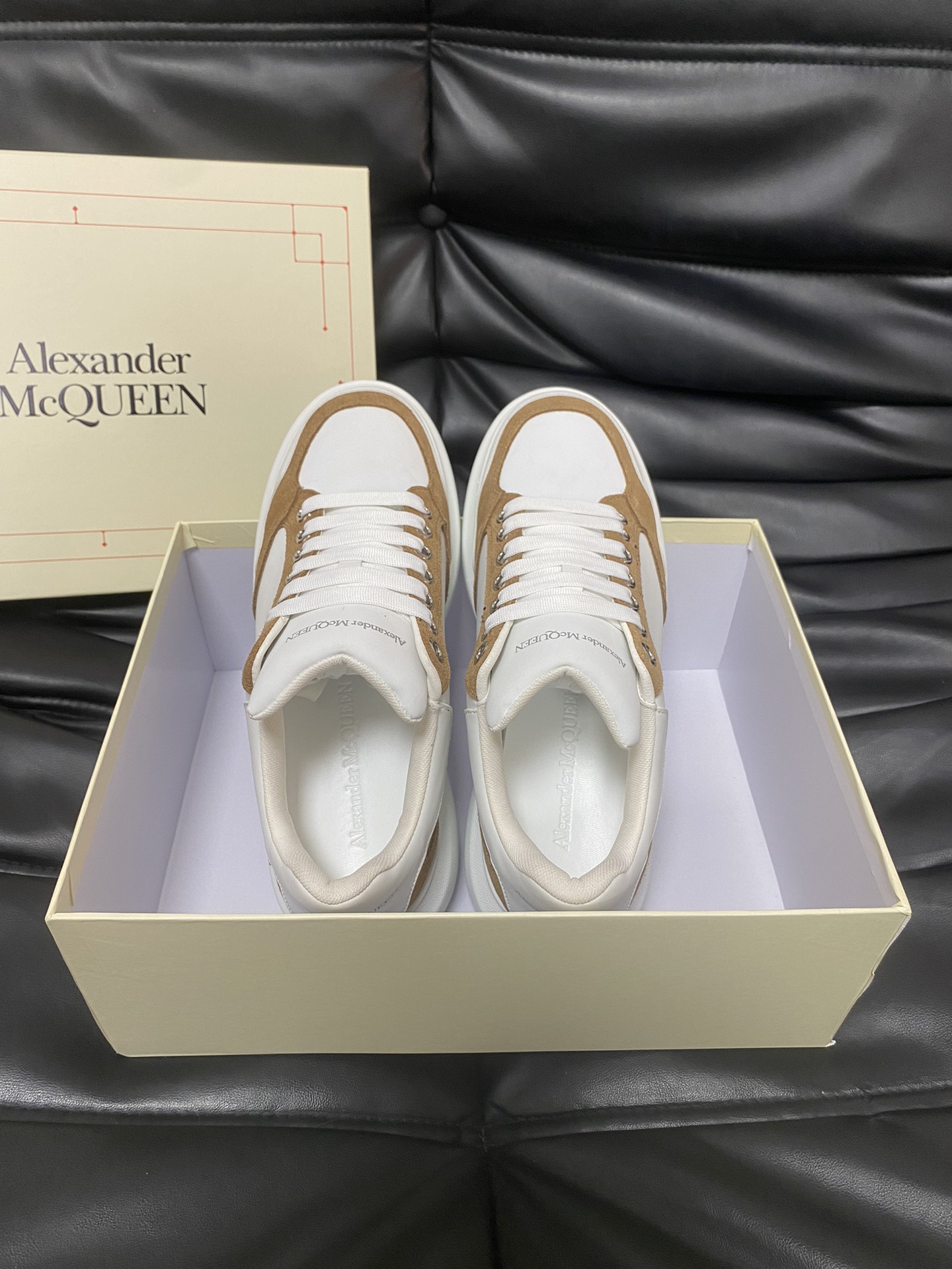 [ALEXANDER MQUEEN] Alexander McQueen P230 - Calidad de gama alta Original único con único - Parte su