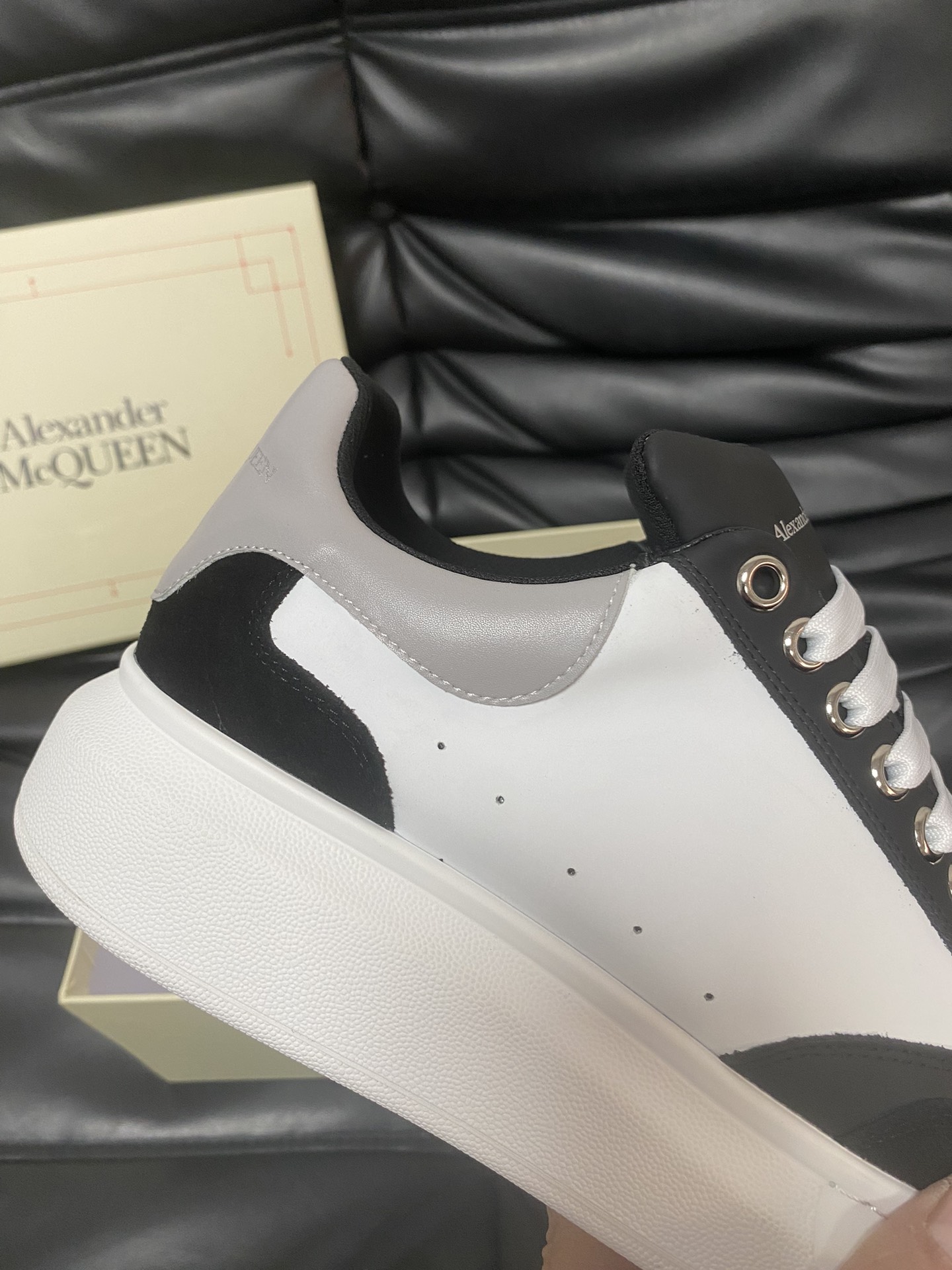 [ALEXANDER MQUEEN] Alexander McQueen P230 - Calidad de gama alta Original único con único - Parte su