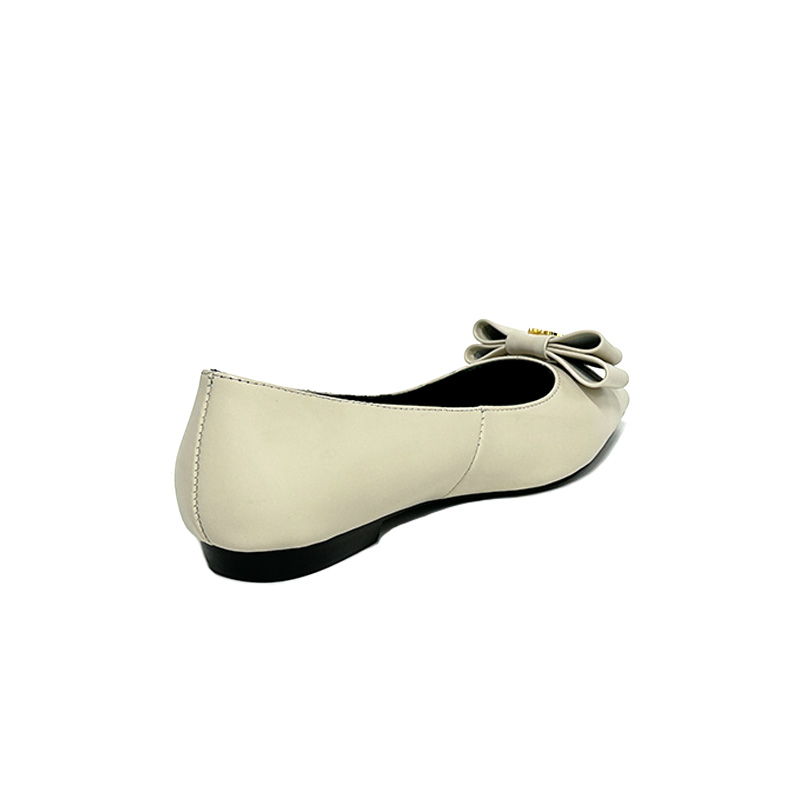 , "Saint Laurent Saint Laurent" YSL popping plana pequeña puntera en punta zapatos individuales. ¡Su