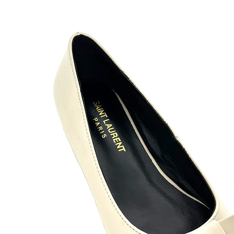 , "Saint Laurent Saint Laurent" YSL popping plana pequeña puntera en punta zapatos individuales. ¡Su