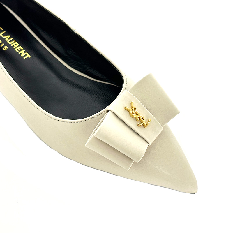 , "Saint Laurent Saint Laurent" YSL popping plana pequeña puntera en punta zapatos individuales. ¡Su