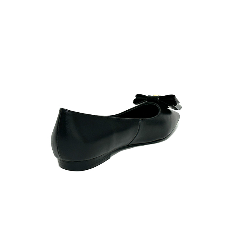 , "Saint Laurent Saint Laurent" YSL popping plana pequeña puntera en punta zapatos individuales. ¡Su