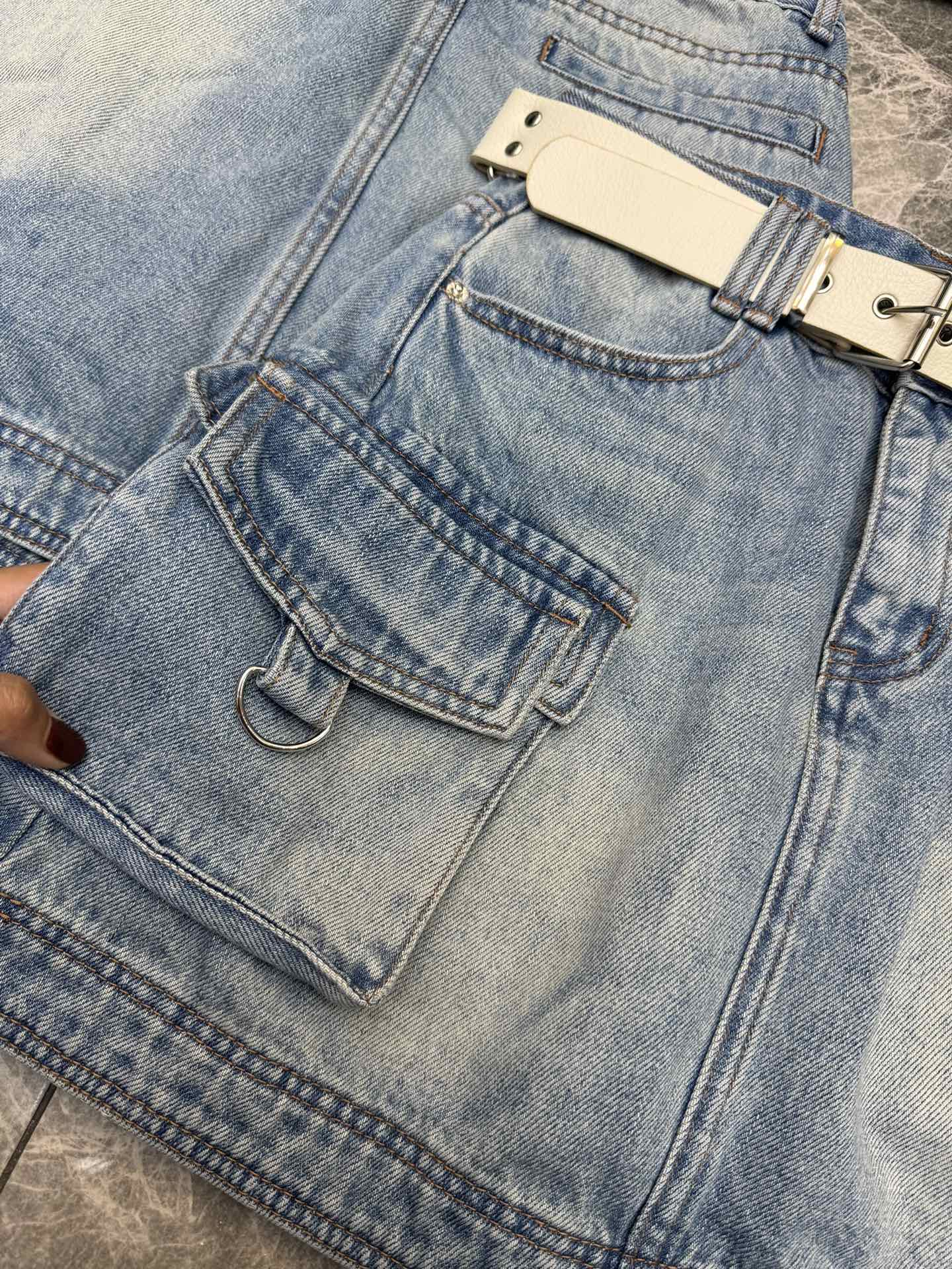 High-End Women’s Outfits with F-Packed Household Goods for Circle of Friends. - 图片 2