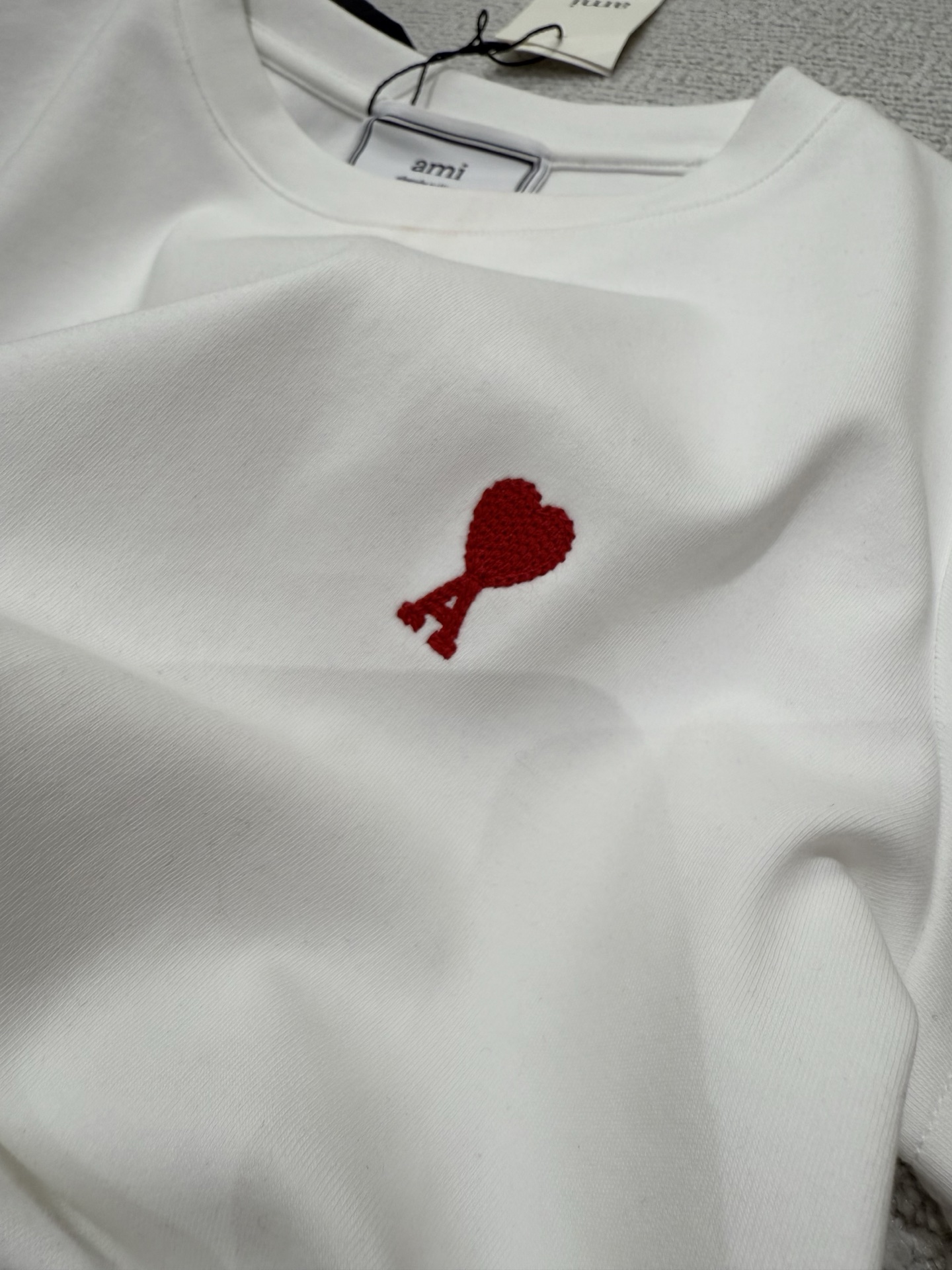 Embroidered Logo T-shirts: Lightweight and Stylish Summer Essential in Various Sizes - 图片 6
