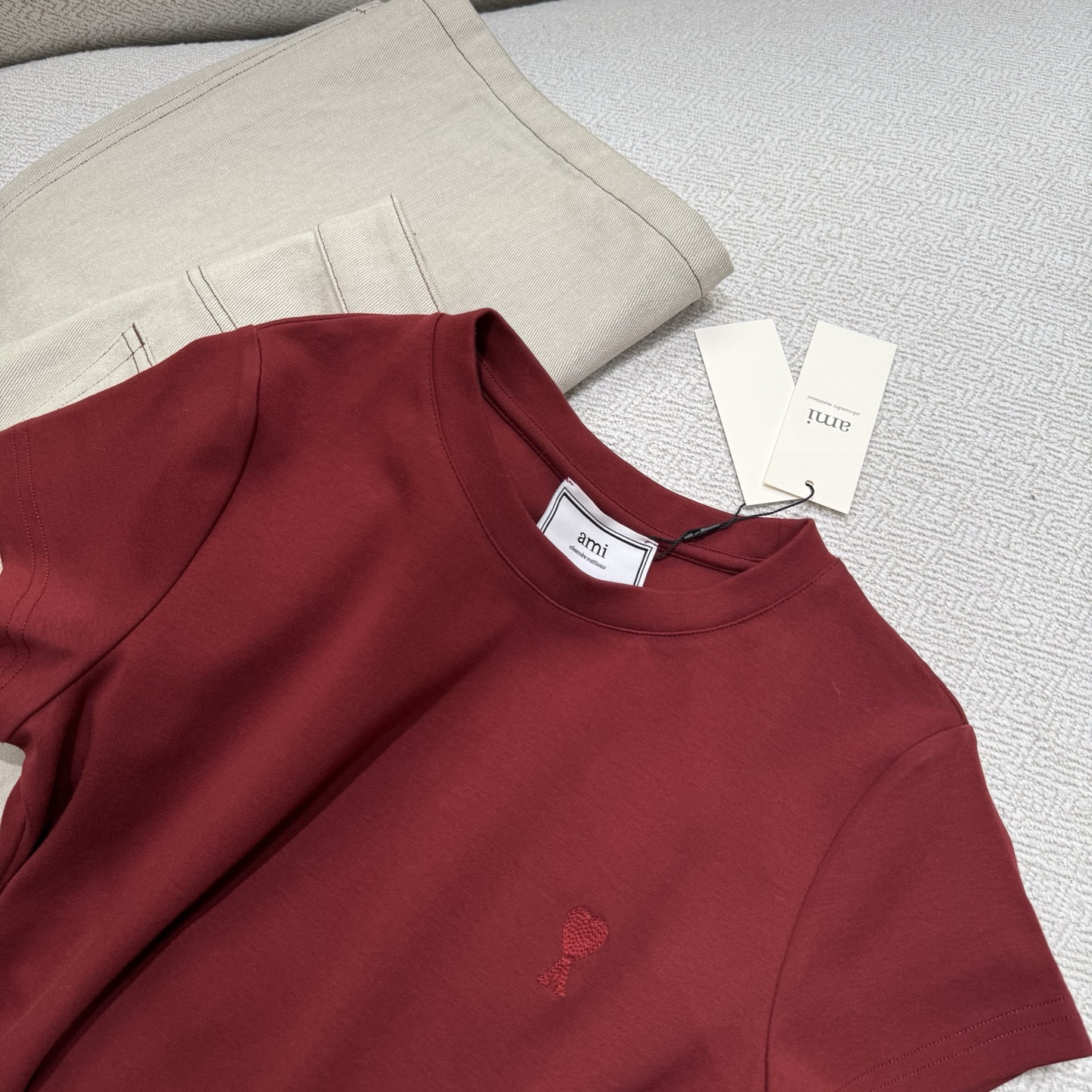 Embroidered Logo T-shirts: Lightweight, Stylish, and Breathable for Summer Comfort - 图片 5