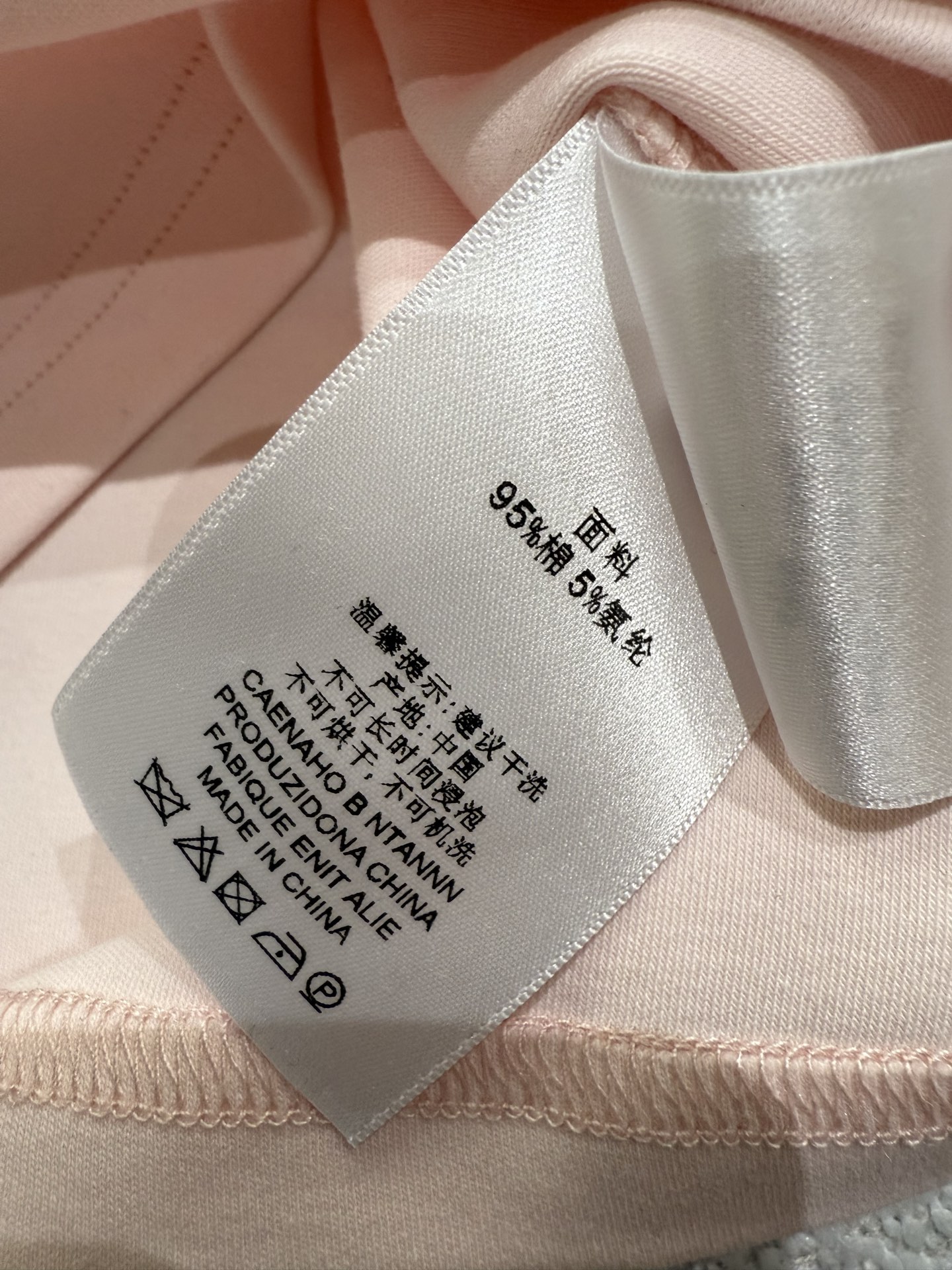 Embroidered Logo T-shirts: Lightweight and Breathable for Summer Comfort - 图片 7
