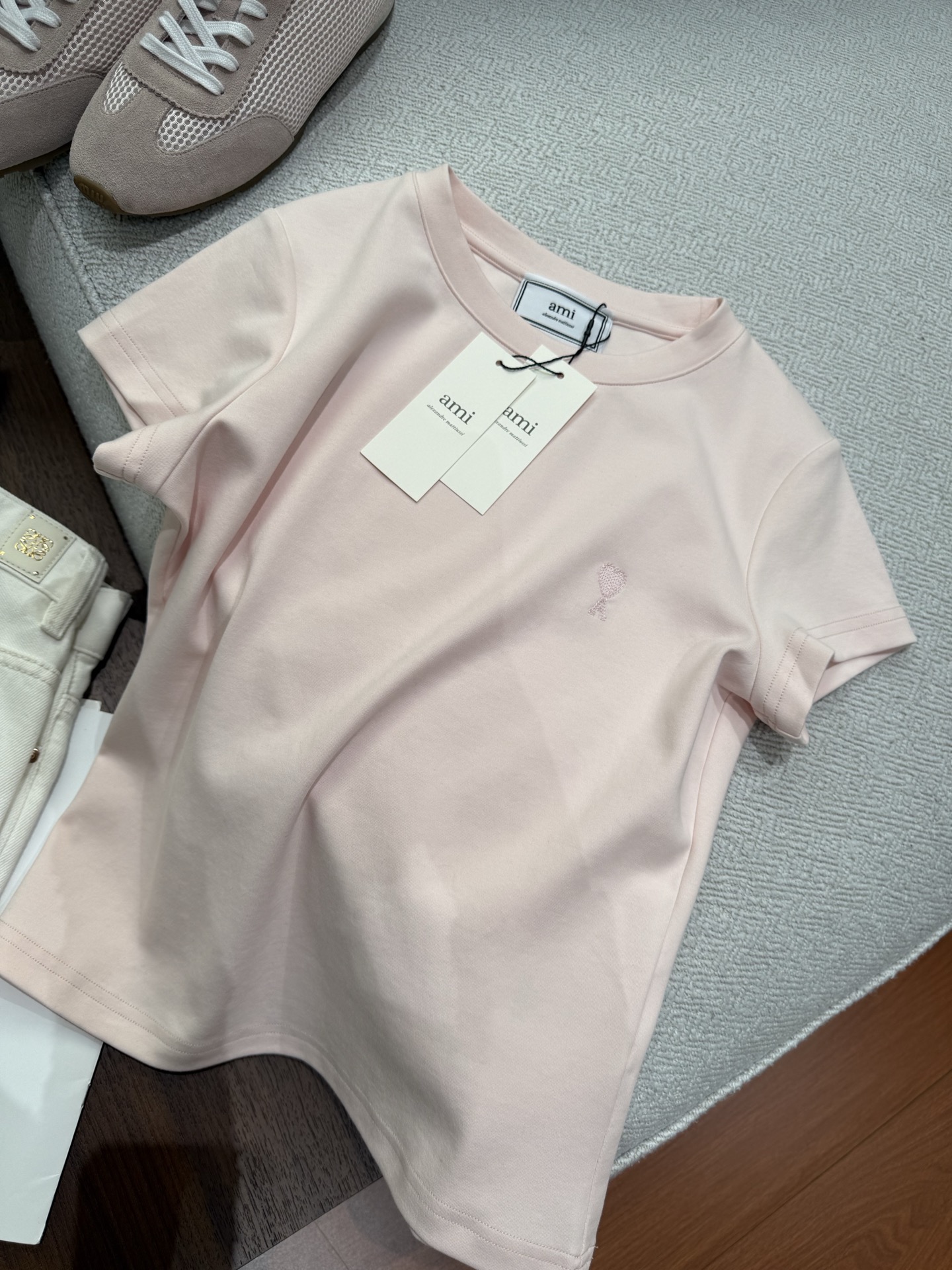 Embroidered Logo T-shirts: Lightweight and Breathable for Summer Comfort - 图片 8