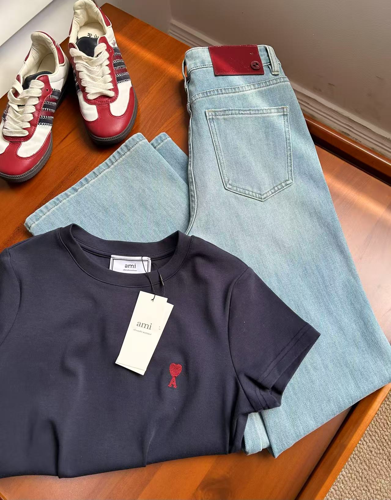 Embroidered Logo T-shirts: Stylish and Breathable Summer Collection for Women - 图片 6