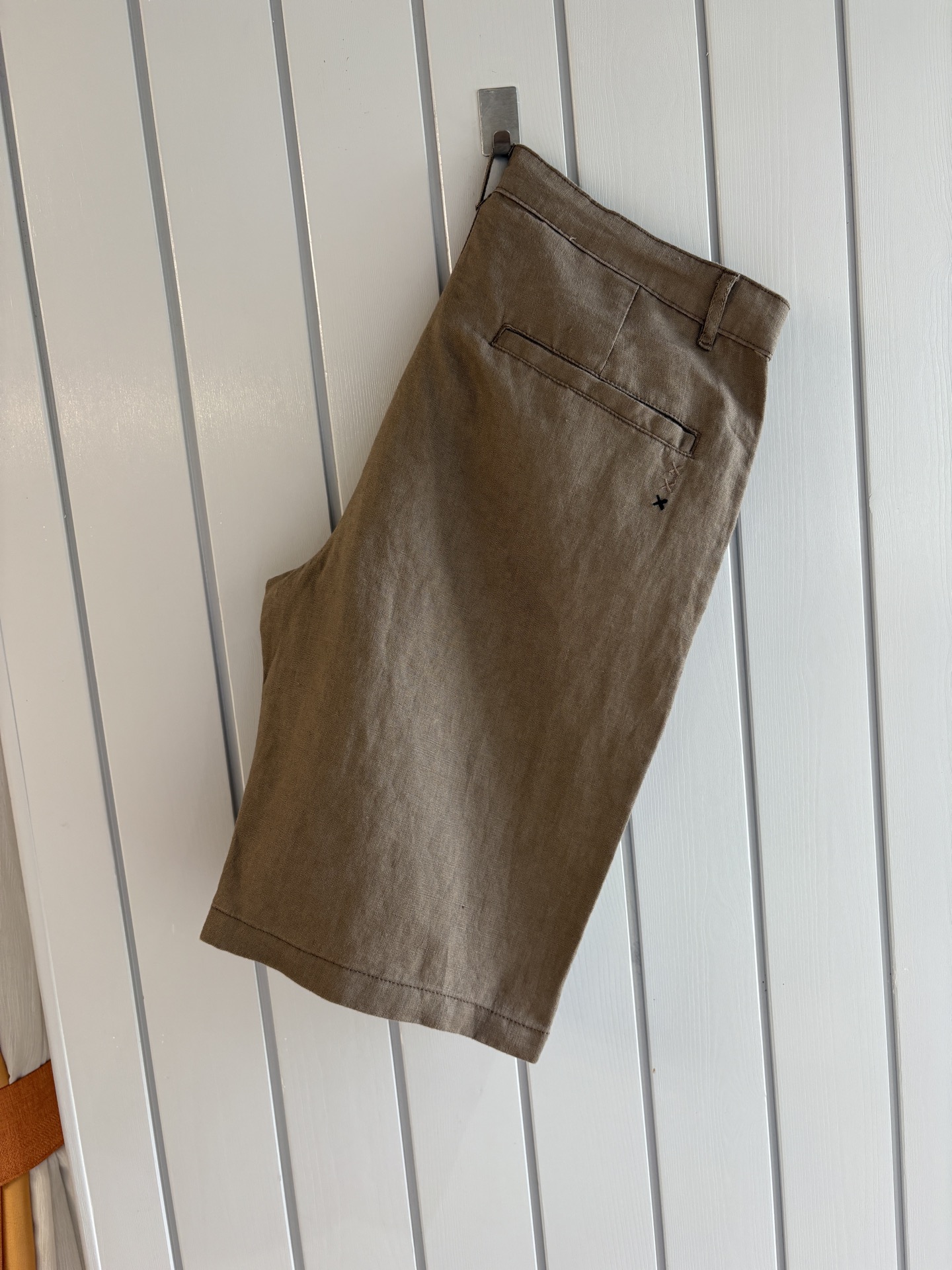 NO:446473,Jeni's spring and summer embroidery logo 100% full hemp fashion casual pants Pants Uncontrollable creation dynamic and attractive, perfect dress makes fashionable business casual easy to break. Natural fine fiber rain dew thread + silk fiber blended material, made of golden ratio combed textile, very light and soft texture, with moisture absorption and heat dissipation and breathability, cool and wide. Neat threading sewing, elastic drawstring waist + embroidery logo decoration opens a new perspective of modern and fashionable seasoning luxury. 29-38 35; 37; 006, zegna, gold, alexander wang19860909杰尼家春夏刺绣标识100 ％全麻时尚休闲裤 裤子 无节制的创造动感兼具吸引力,完美着装让时尚商务休闲轻而易举的攻破. 天然细纤维雨露麻料＋丝质纤维混纺材质,黄金比例精梳纺织而成,质地非常轻盈轻薄柔软,具有吸湿散热与透气的效果,凉爽挺阔. 工整的走线缝制,弹力抽绳腰间＋刺绣标识装饰开启现代时尚的调味剂奢华的新视角. 29-38没35；37；006,,zegna,gold,alexander wang,Men's clothing