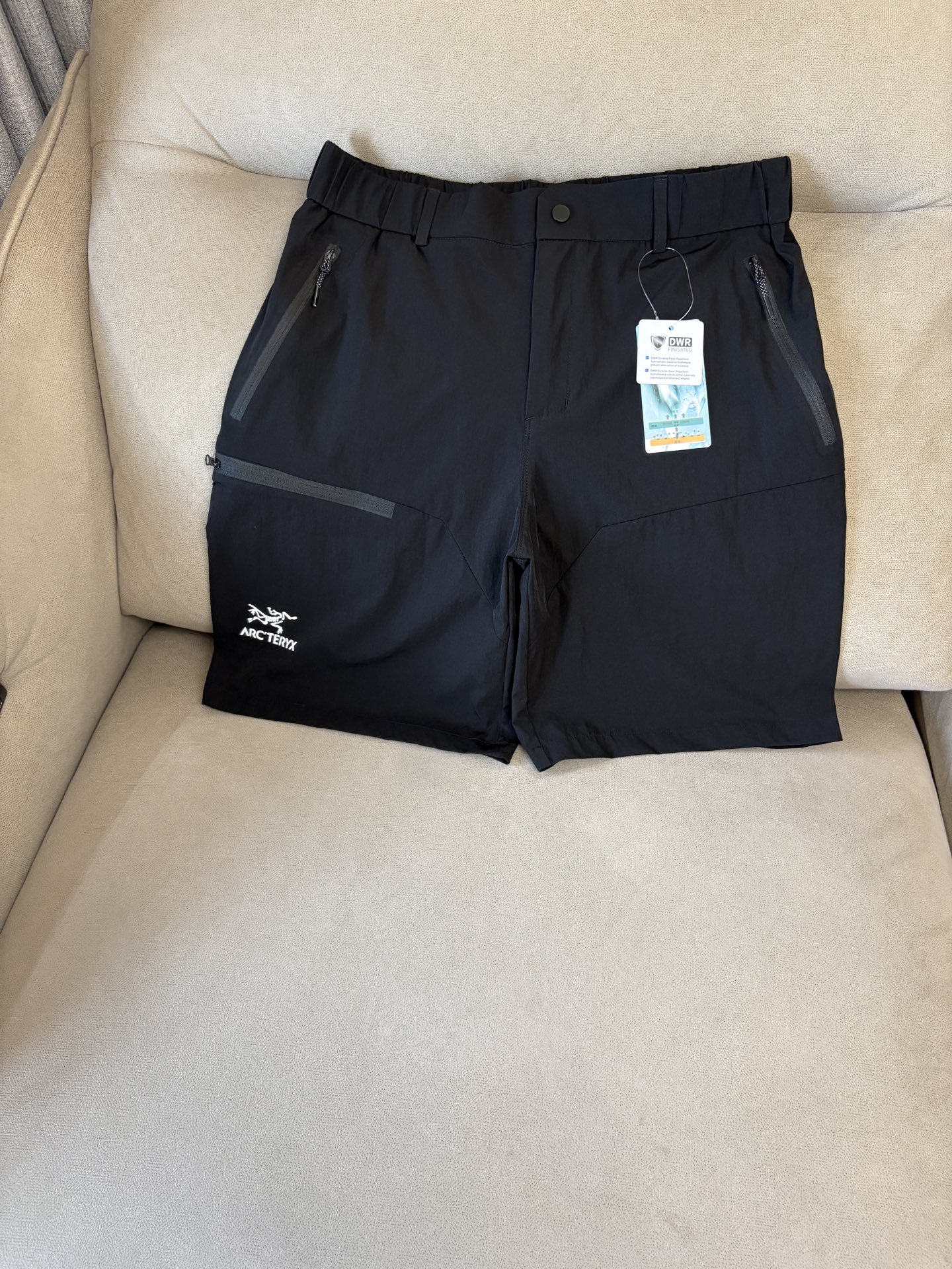 始祖2025夏季新款 短裤 休闲裤，专柜定制面料 透气舒适度高，细节无可挑剔，品牌元素设计理念，体现品质