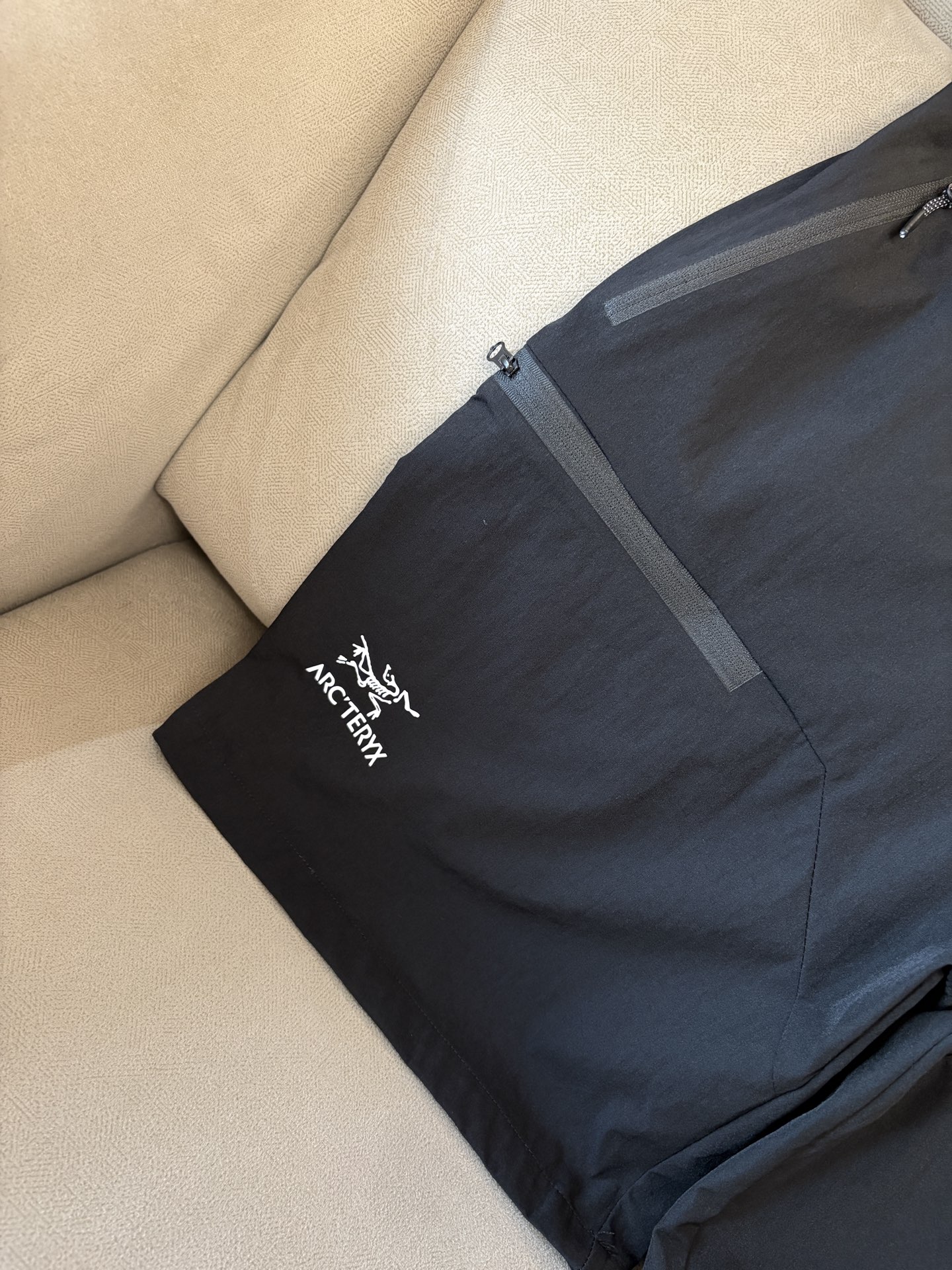 始祖2025夏季新款 短裤 休闲裤，专柜定制面料 透气舒适度高，细节无可挑剔，品牌元素设计理念，体现品质