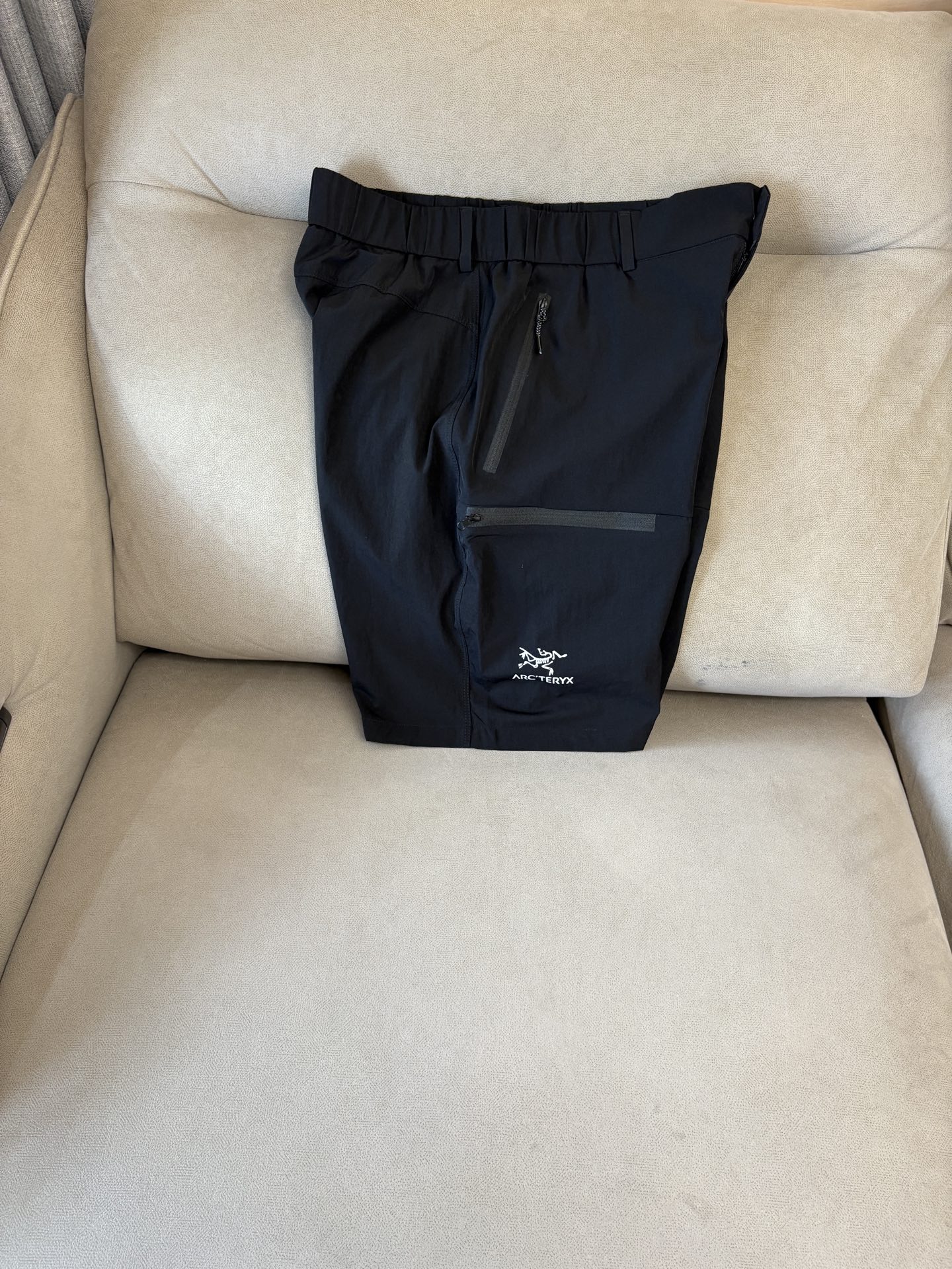 始祖2025夏季新款 短裤 休闲裤，专柜定制面料 透气舒适度高，细节无可挑剔，品牌元素设计理念，体现品质