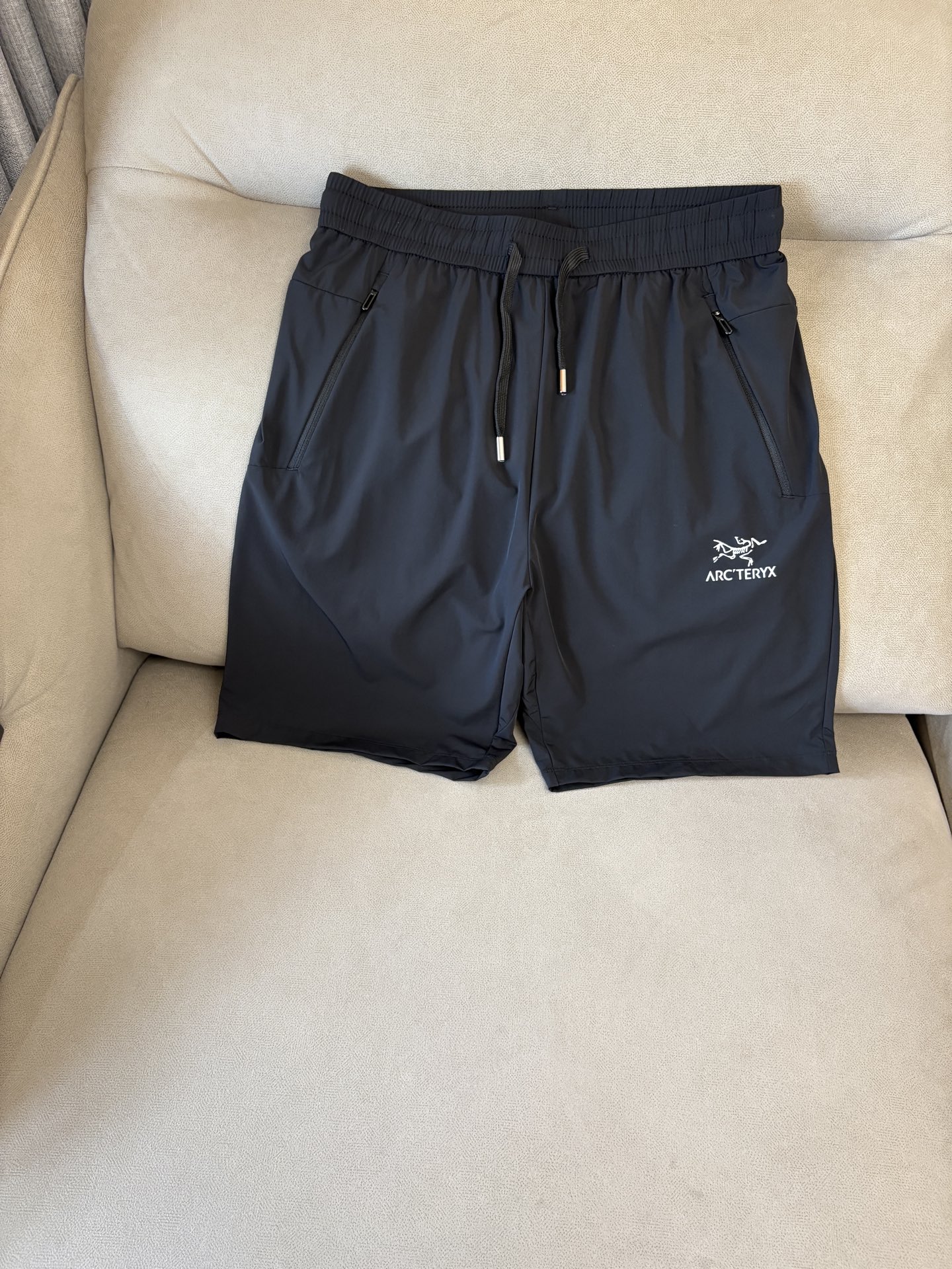 始祖2025夏季新款 短裤 休闲裤，专柜定制面料 透气舒适度高，细节无可挑剔，品牌元素设计理念，体现品质