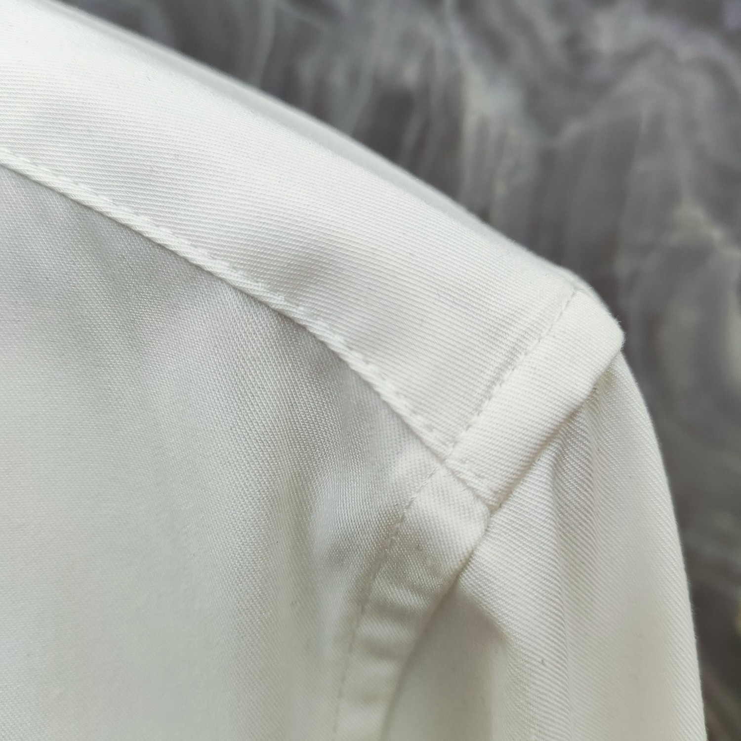 始祖鸟 2025ss新款长袖 衬衫 衬衣，高端版本！专柜定制面料 透气舒适度高，细节无可挑剔，品牌元素设