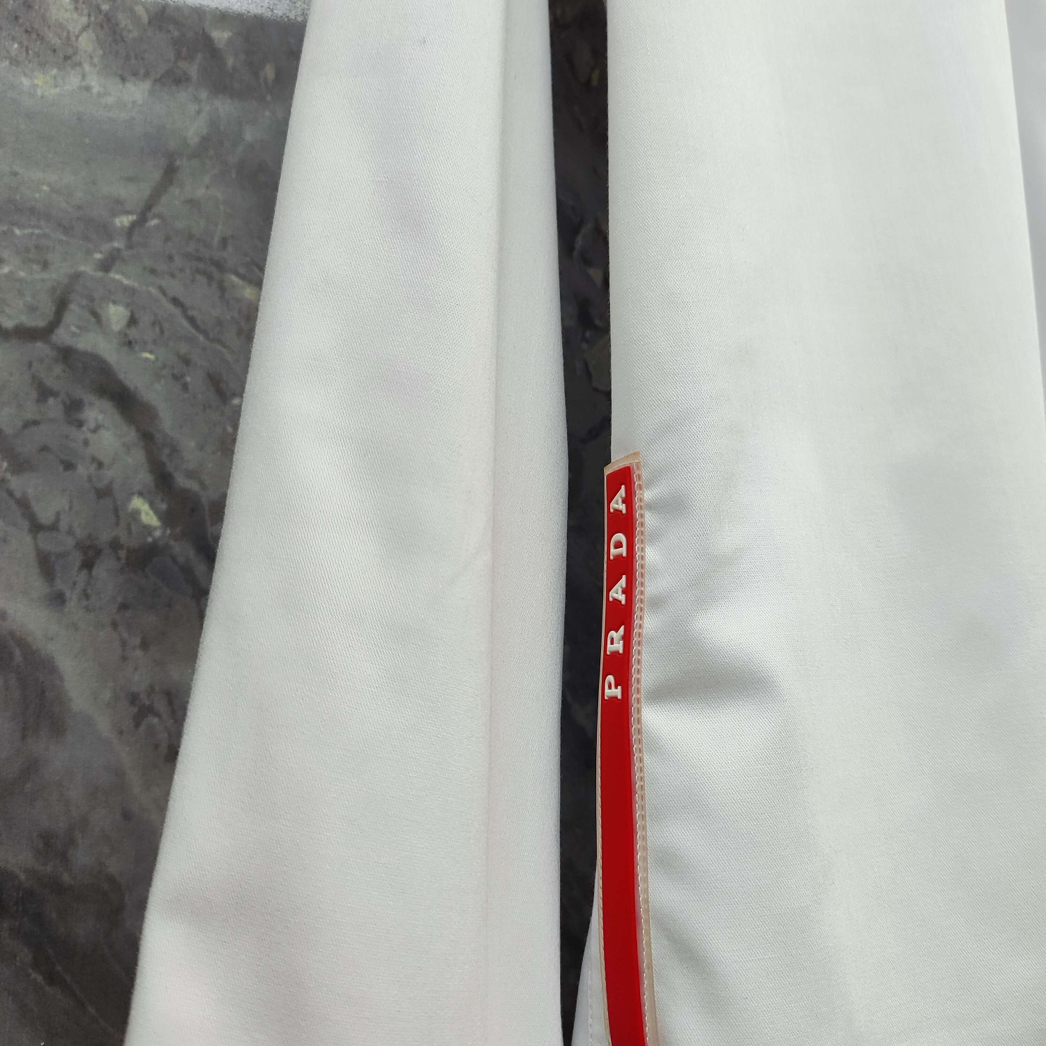 普拉达 PRADA 2026ss新款长袖 衬衫 衬衣，高端版本！专柜定制面料 透气舒适度高，细节无可挑剔