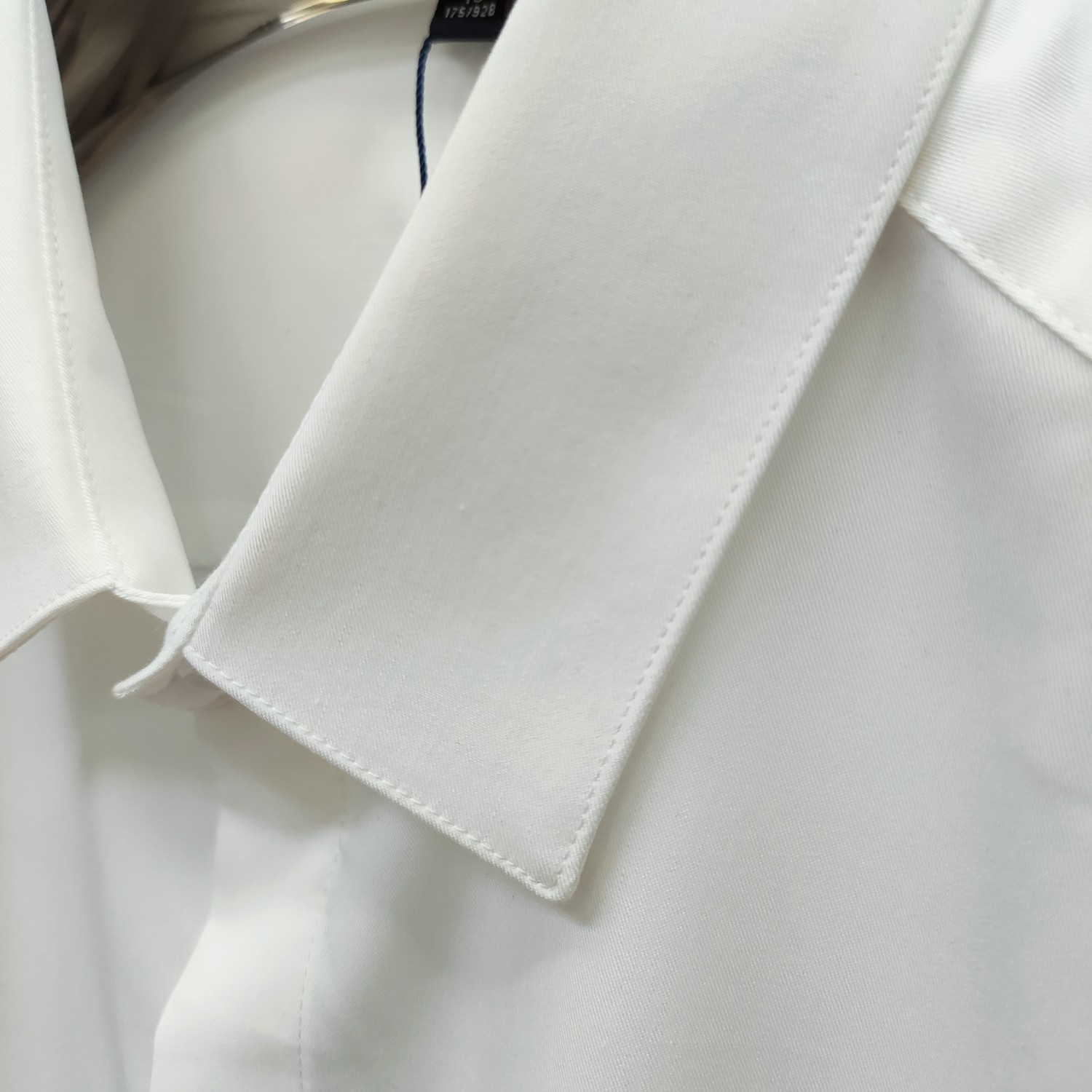 路易威登 LV 2025ss新款长袖 衬衫 衬衣，高端版本！专柜定制面料 透气舒适度高，细节无可挑剔，品