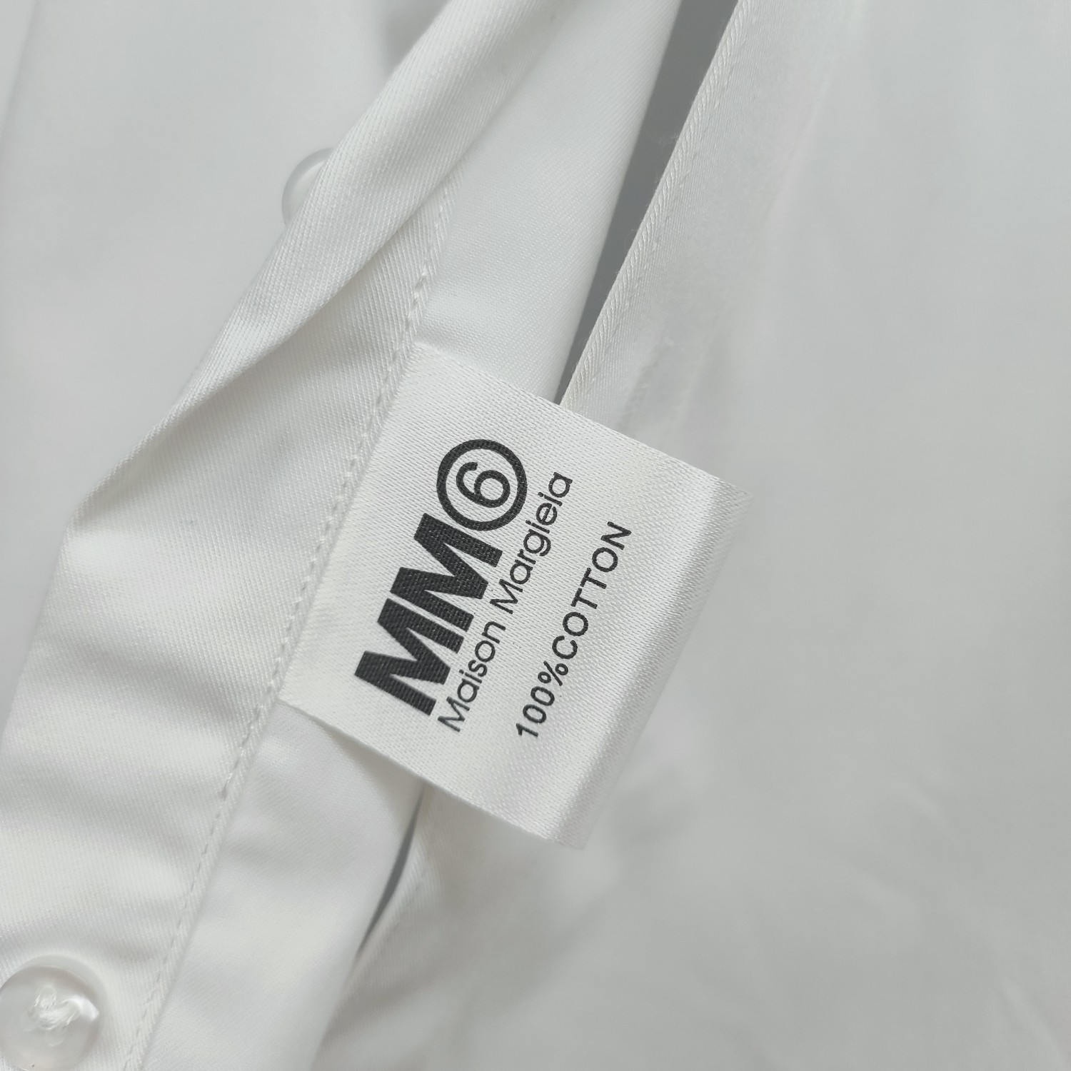   马吉拉 MM6 2025ss新款长袖 衬衫 衬衣，高端版本！专柜定制面料 透气舒适度高，细节无可挑剔