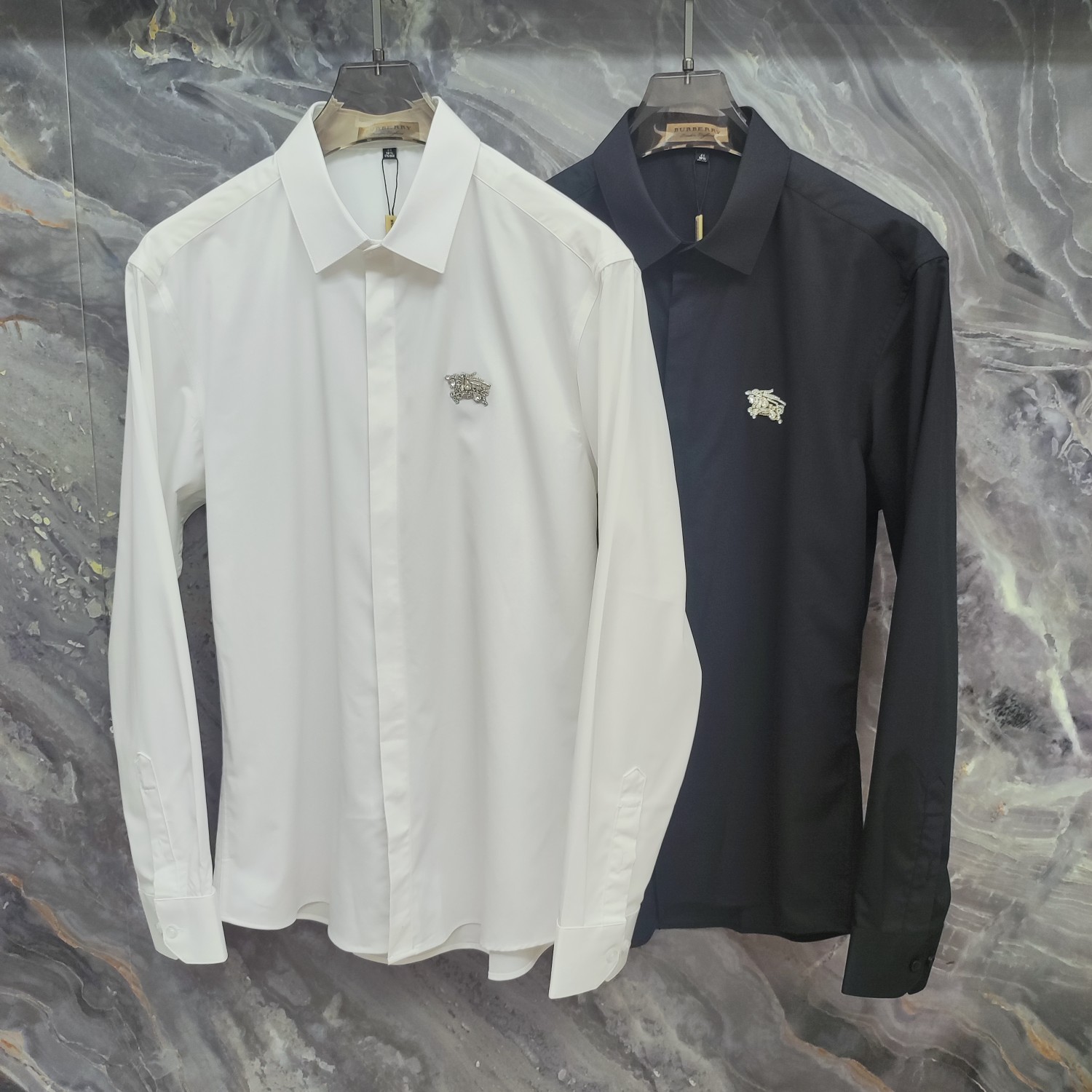 巴宝莉 BURBERRY 2025ss新款长袖 衬衫 衬衣，高端版本！专柜定制面料 透气舒适度高，细节无