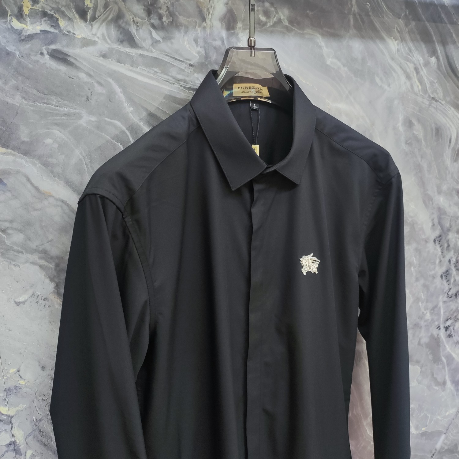 巴宝莉 BURBERRY 2025ss新款长袖 衬衫 衬衣，高端版本！专柜定制面料 透气舒适度高，细节无