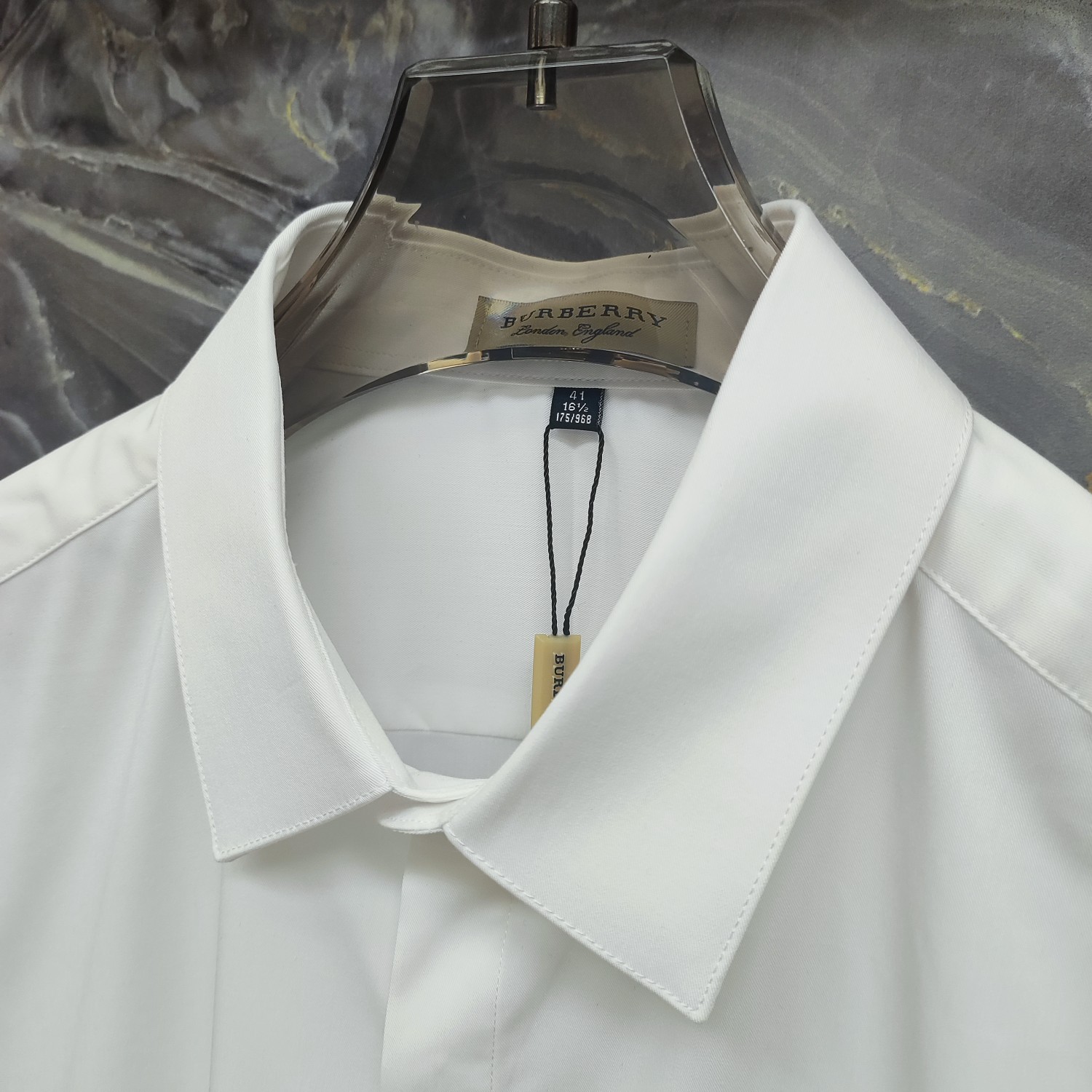 巴宝莉 BURBERRY 2025ss新款长袖 衬衫 衬衣，高端版本！专柜定制面料 透气舒适度高，细节无