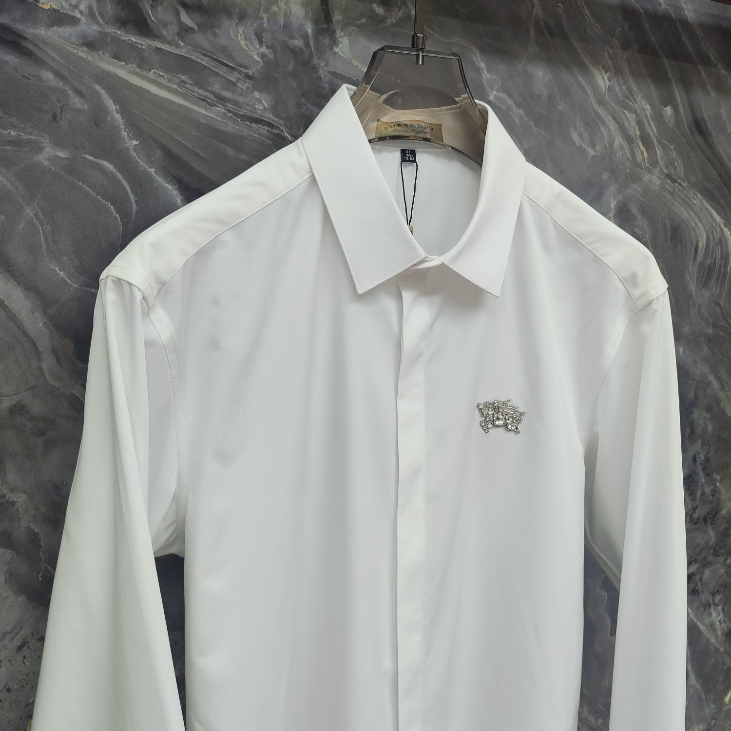 巴宝莉 BURBERRY 2025ss新款长袖 衬衫 衬衣，高端版本！专柜定制面料 透气舒适度高，细节无