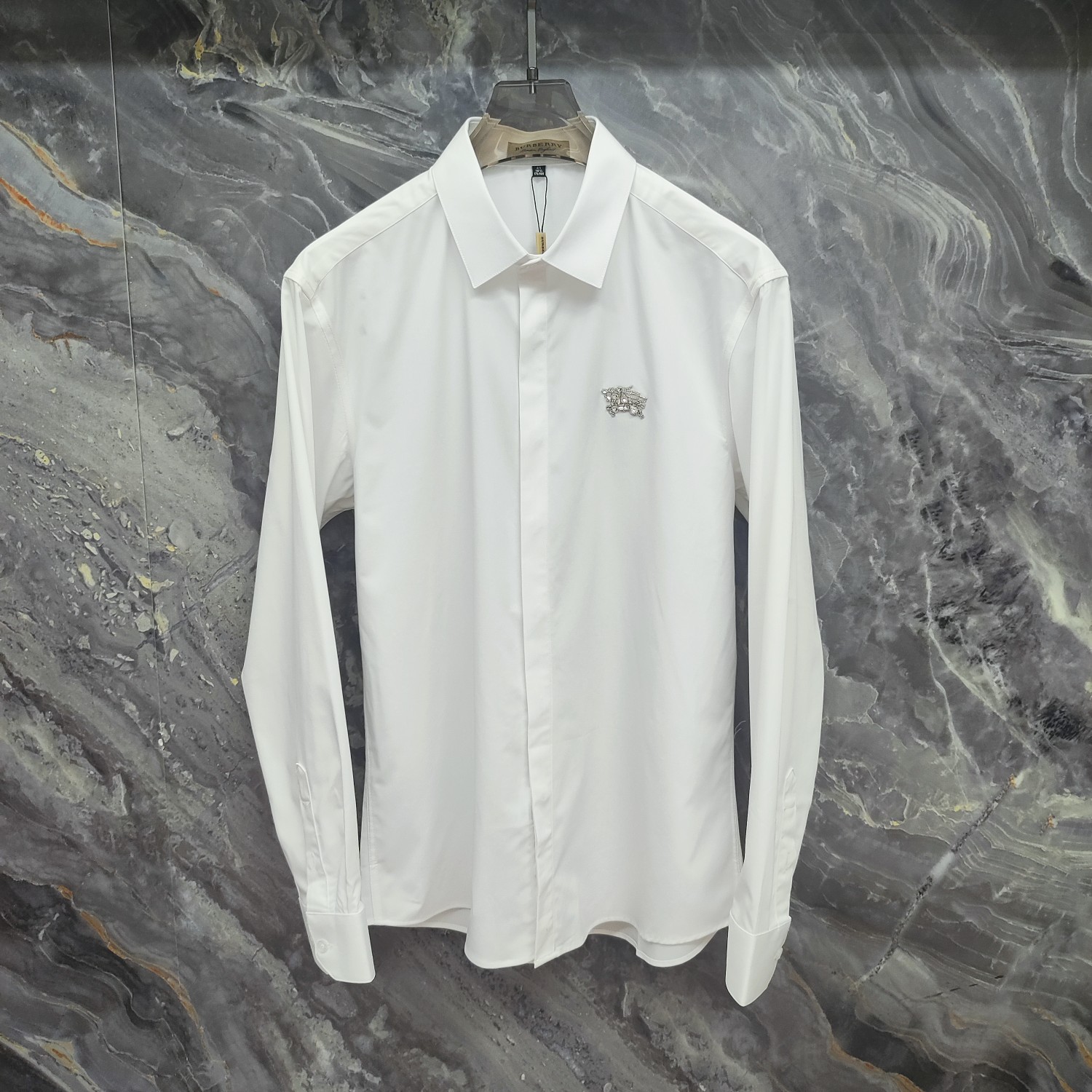 巴宝莉 BURBERRY 2025ss新款长袖 衬衫 衬衣，高端版本！专柜定制面料 透气舒适度高，细节无