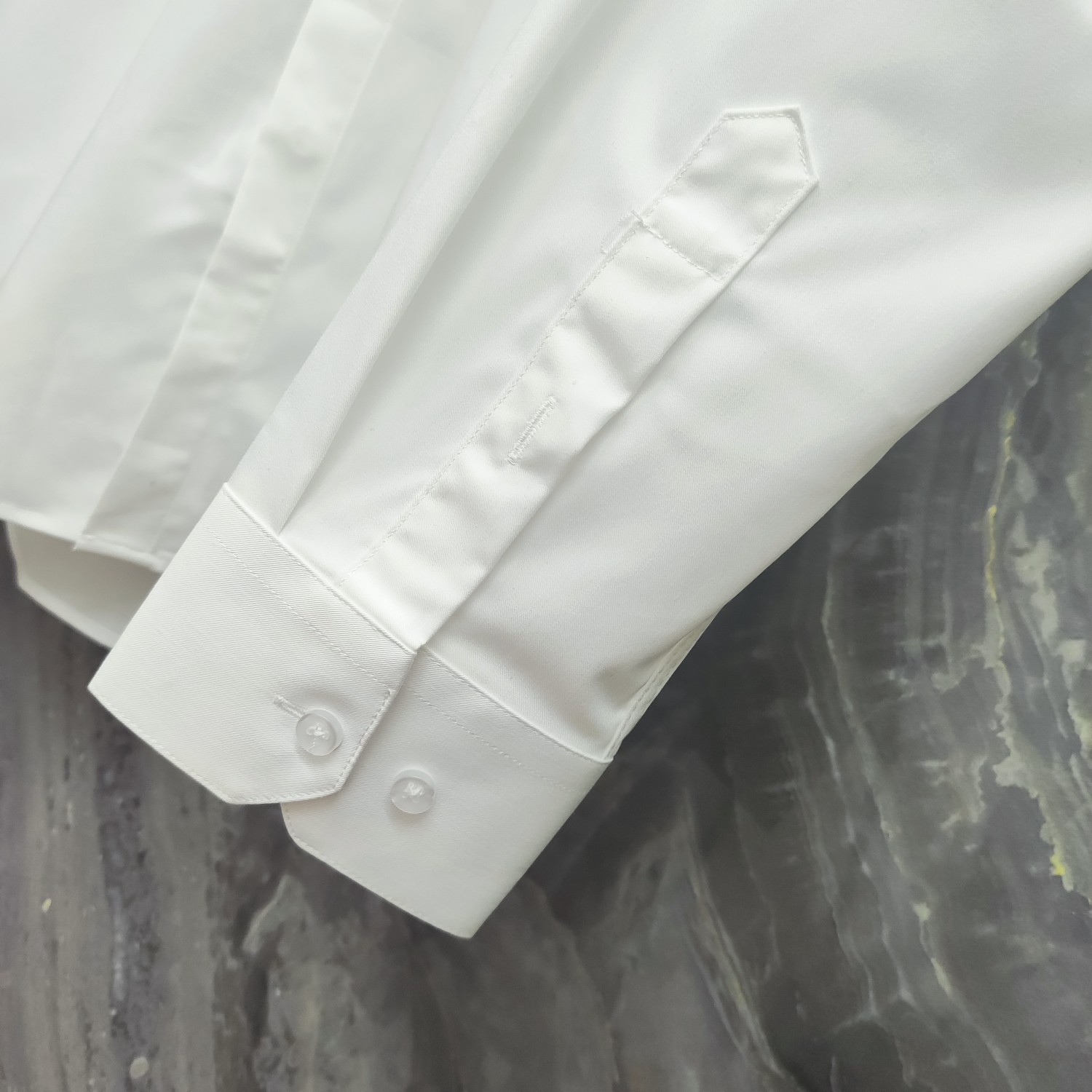 巴宝莉 BURBERRY 2025ss新款长袖 衬衫 衬衣，高端版本！专柜定制面料 透气舒适度高，细节无