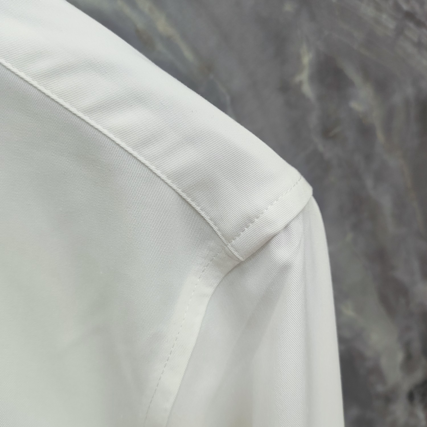 巴宝莉 BURBERRY 2025ss新款长袖 衬衫 衬衣，高端版本！专柜定制面料 透气舒适度高，细节无