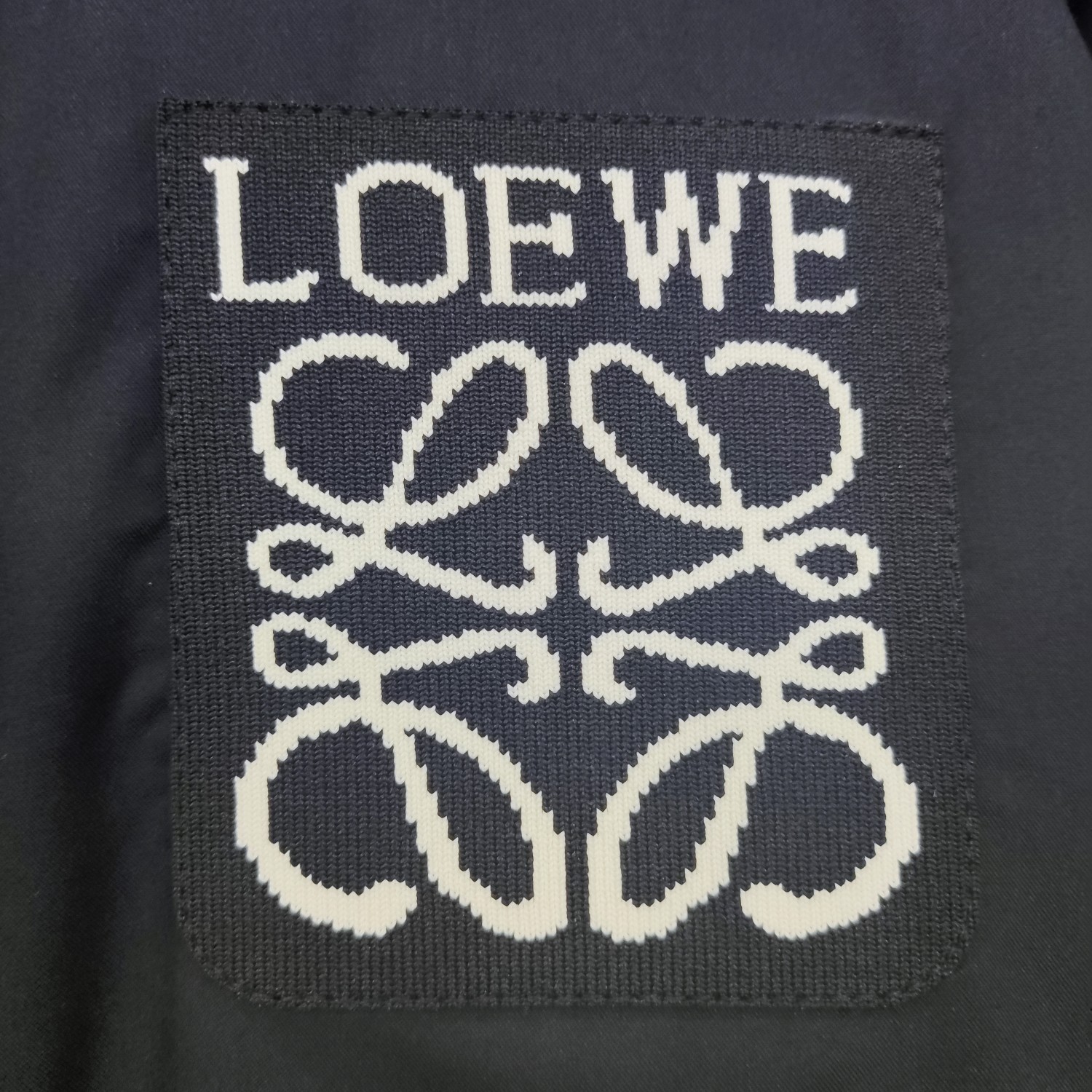    Loewe 罗意威  2025ss新款长袖 衬衫 衬衣，高端版本！专柜定制面料 透气舒适度高，细节