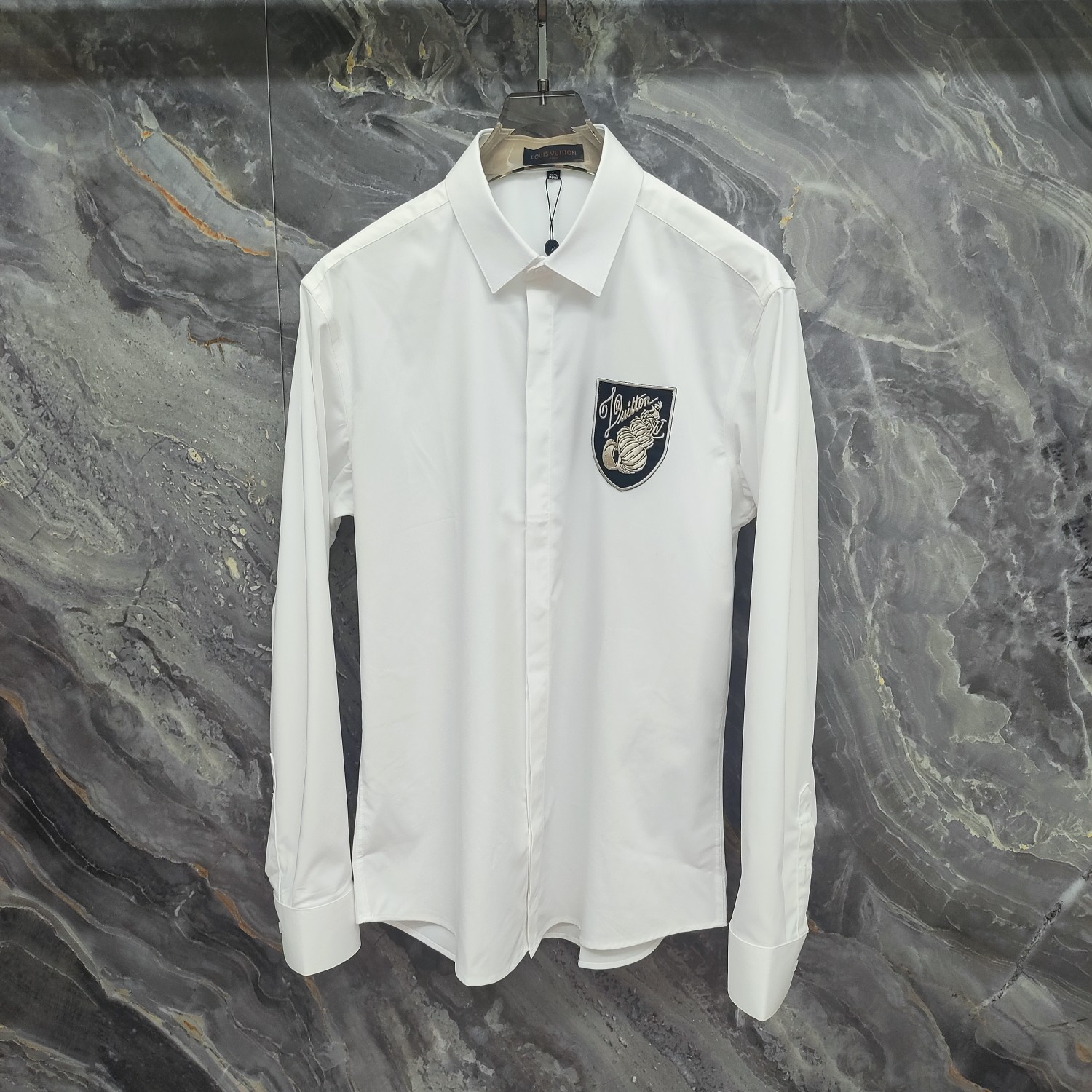 路易威登 LV 2025ss新款长袖 衬衫 衬衣，高端版本！专柜定制面料 透气舒适度高，细节无可挑剔，品