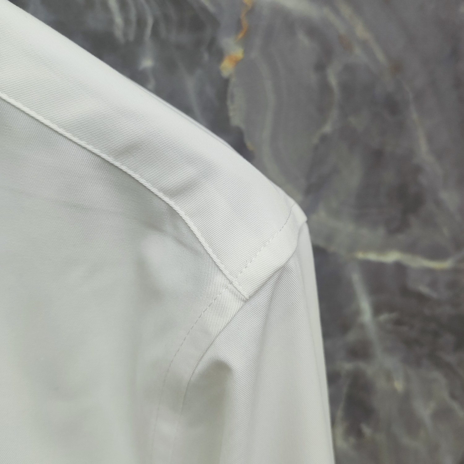 路易威登 LV 2025ss新款长袖 衬衫 衬衣，高端版本！专柜定制面料 透气舒适度高，细节无可挑剔，品