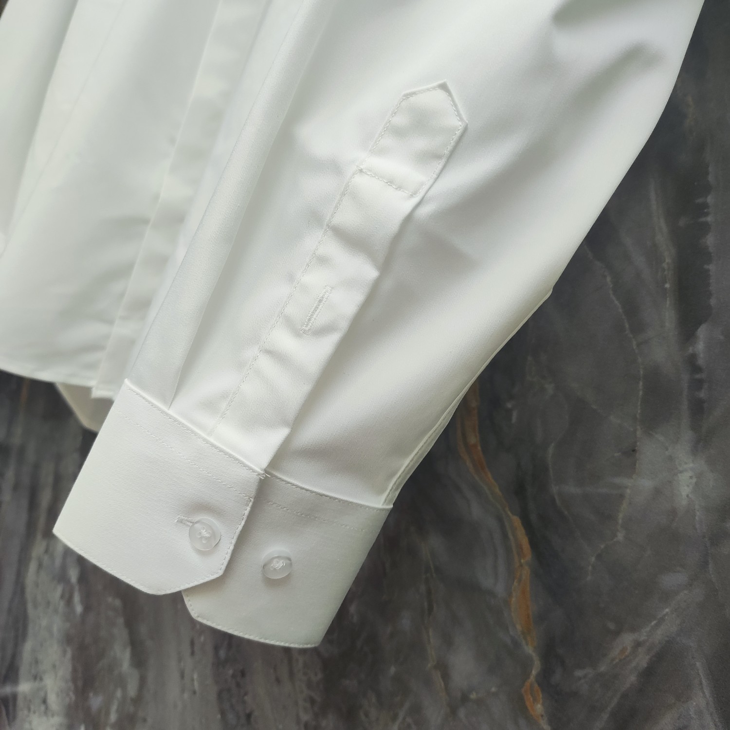 路易威登 LV 2025ss新款长袖 衬衫 衬衣，高端版本！专柜定制面料 透气舒适度高，细节无可挑剔，品