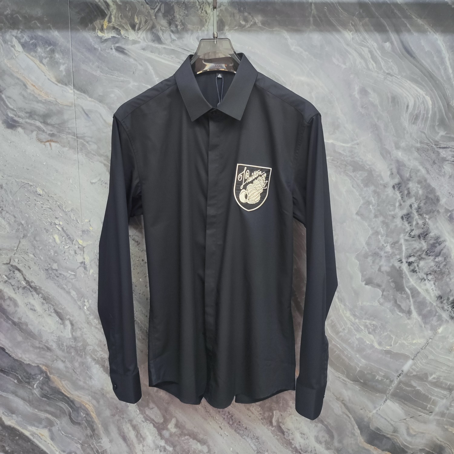 路易威登 LV 2025ss新款长袖 衬衫 衬衣，高端版本！专柜定制面料 透气舒适度高，细节无可挑剔，品