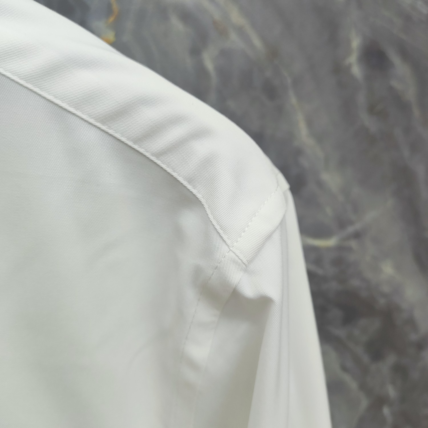 杜嘉班纳 DG 2025ss新款长袖 衬衫 衬衣，高端版本！专柜定制面料 透气舒适度高，细节无可挑剔，品