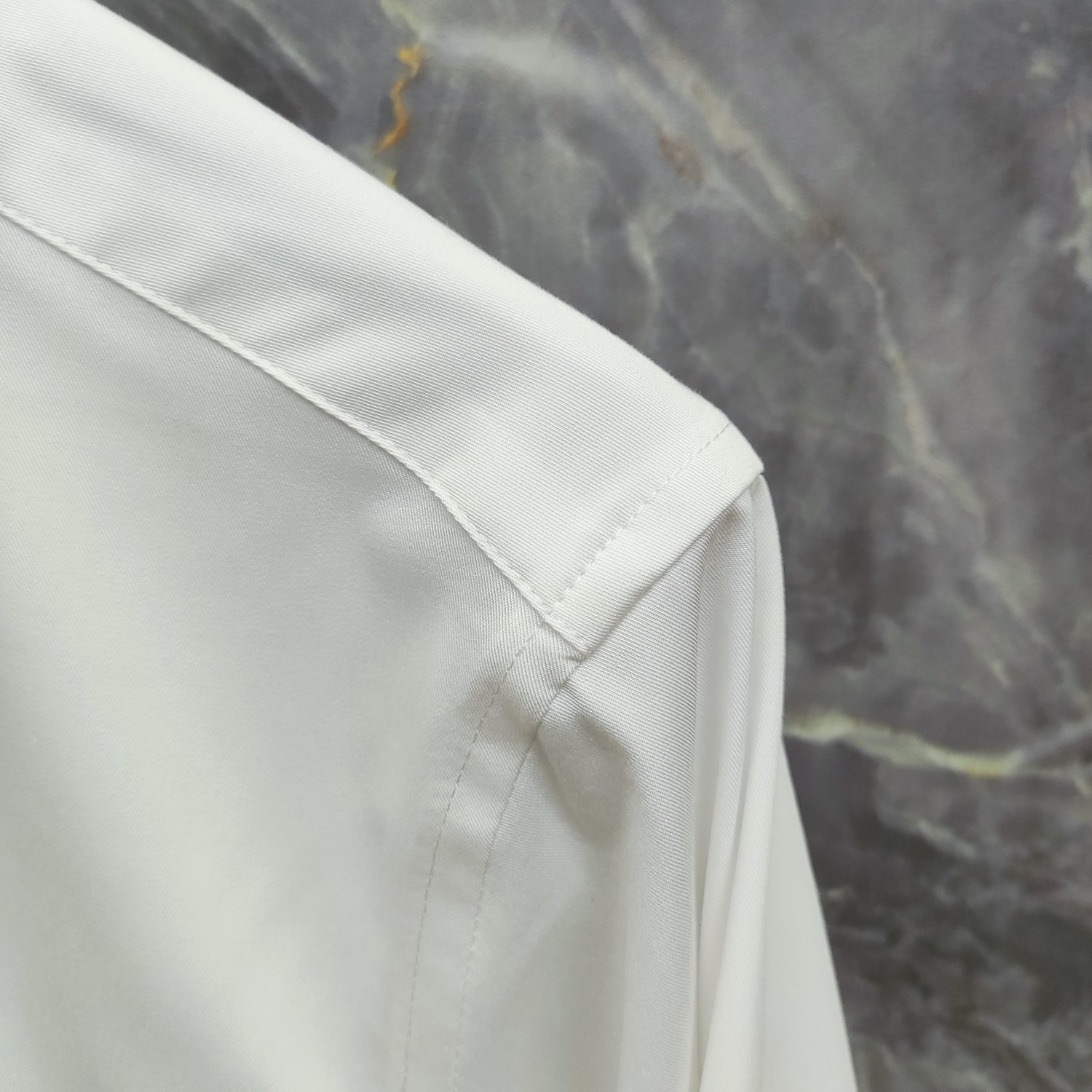 M*ncler 蒙口 2025ss新款长袖 衬衫 衬衣，高端版本！专柜定制面料 透气舒适度高，细节无可挑