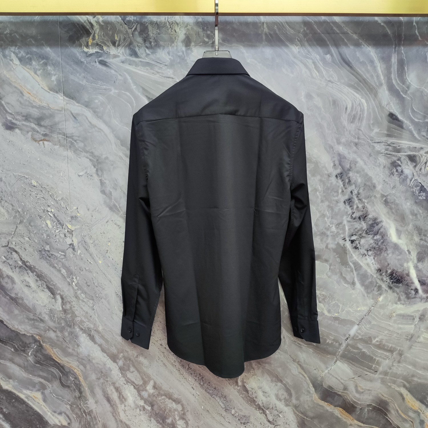 普拉达 PRADA 2025ss新款长袖 衬衫 衬衣，高端版本！专柜定制面料 透气舒适度高，细节无可挑剔