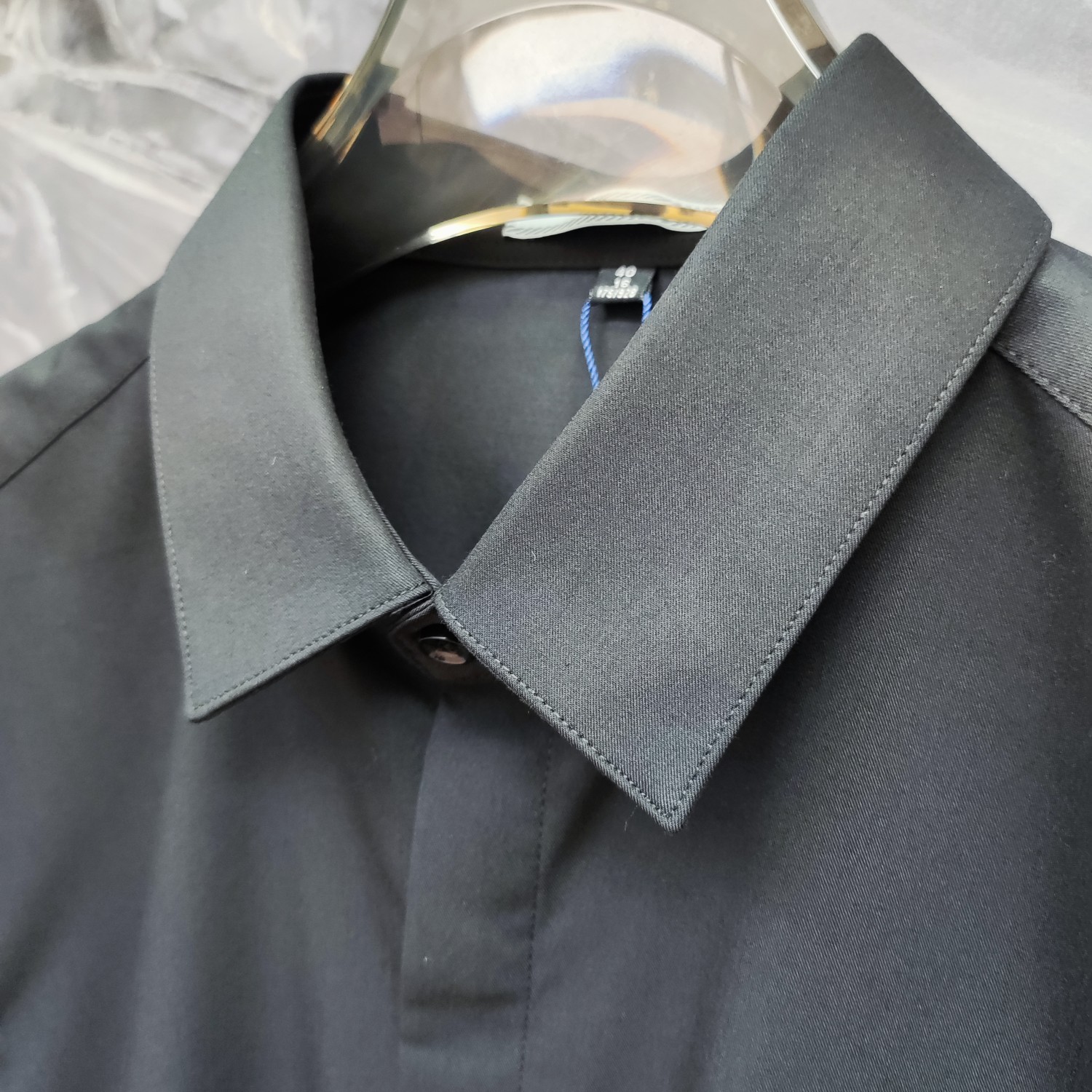 普拉达 PRADA 2025ss新款长袖 衬衫 衬衣，高端版本！专柜定制面料 透气舒适度高，细节无可挑剔