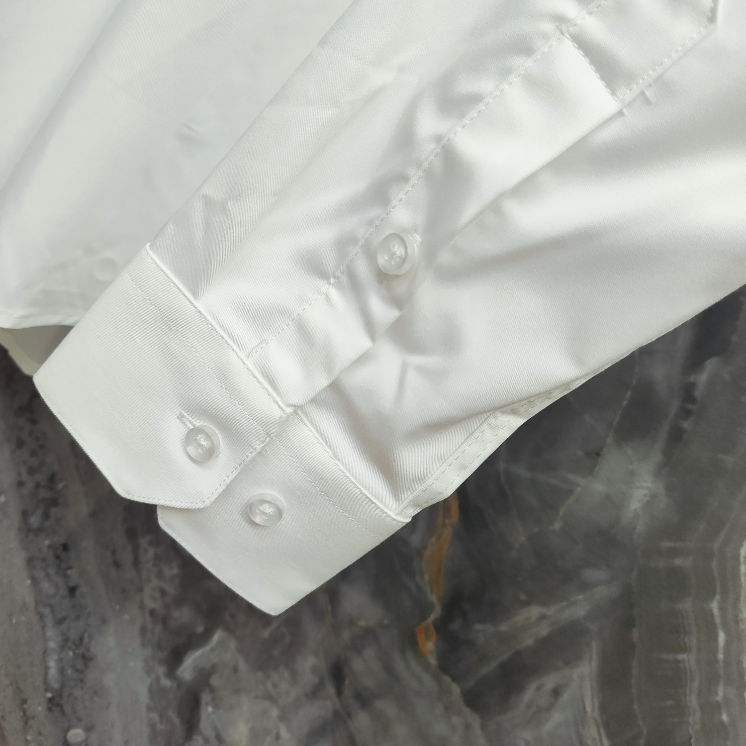   古奇 GUCCI  2025ss新款长袖 衬衫 衬衣，高端版本！专柜定制面料 透气舒适度高，细节无可