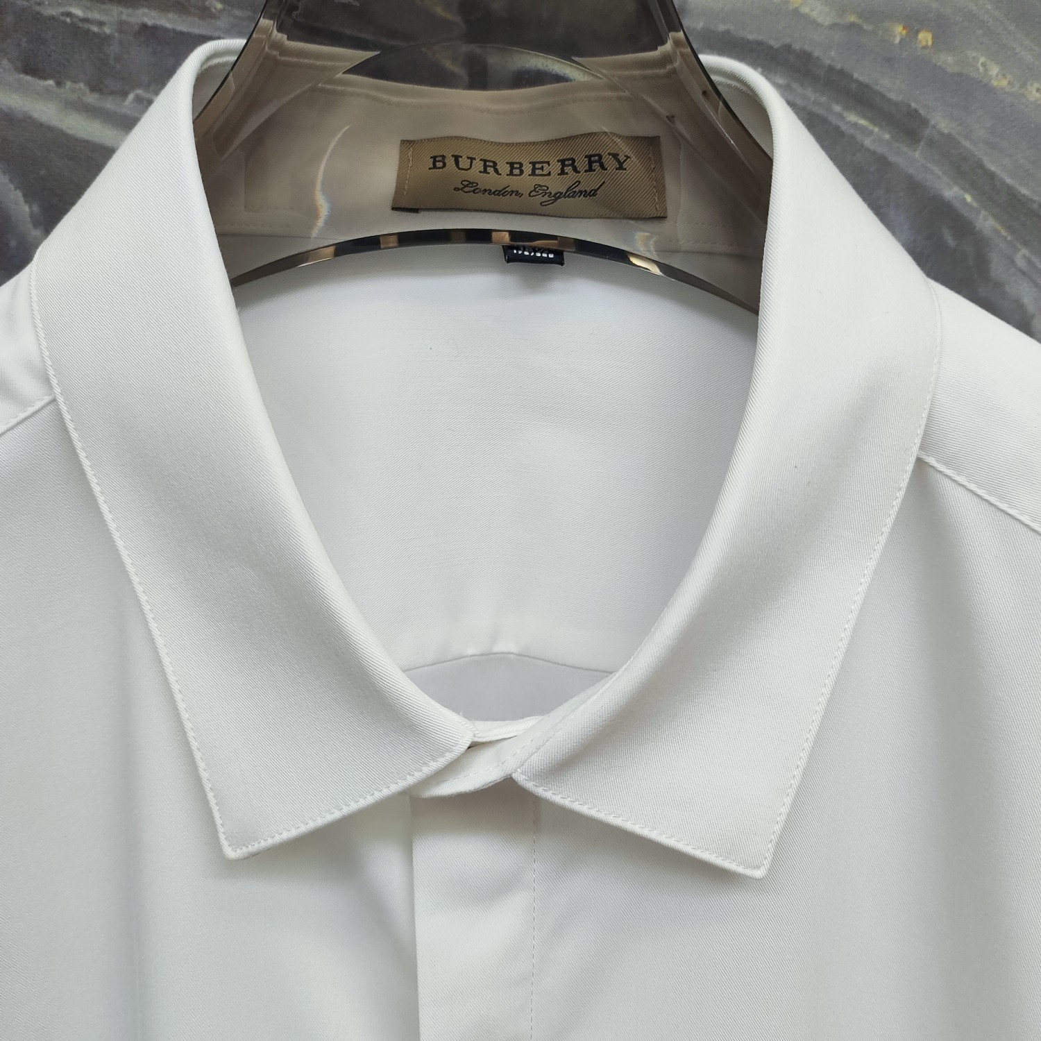   巴宝莉  BURBERRY  2025ss新款长袖 衬衫 衬衣，高端版本！专柜定制面料 透气舒适度高