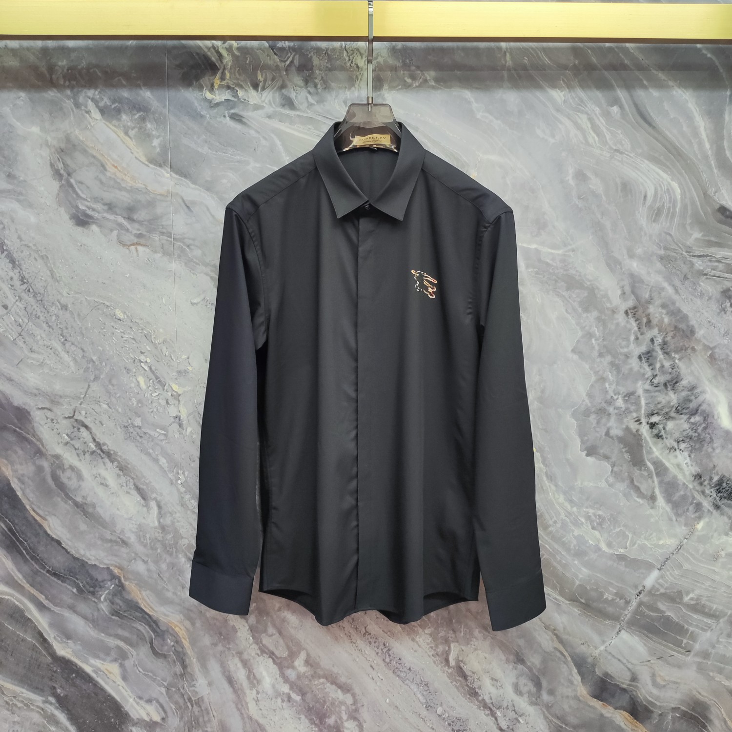   巴宝莉  BURBERRY  2025ss新款长袖 衬衫 衬衣，高端版本！专柜定制面料 透气舒适度高