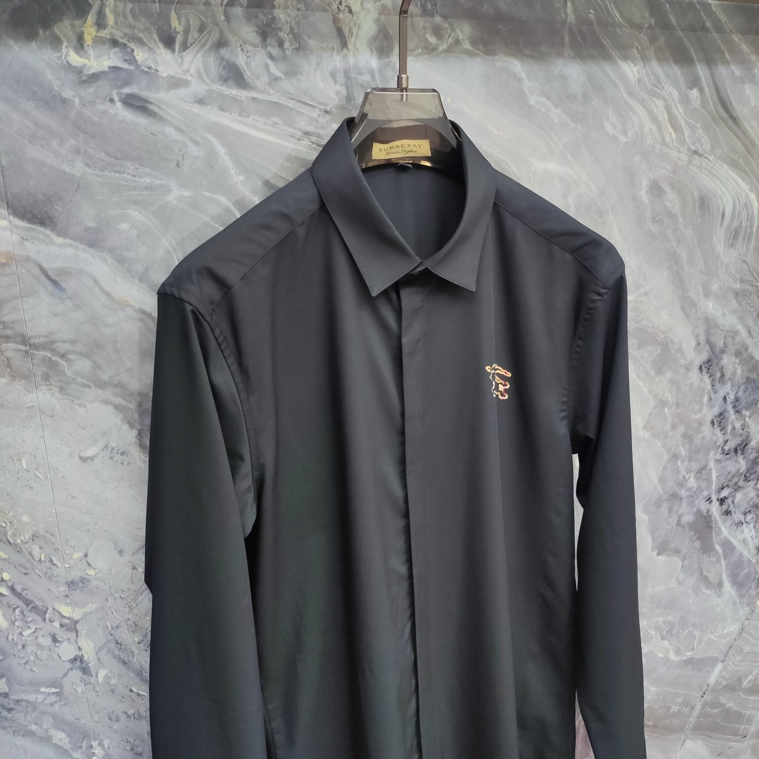   巴宝莉  BURBERRY  2025ss新款长袖 衬衫 衬衣，高端版本！专柜定制面料 透气舒适度高