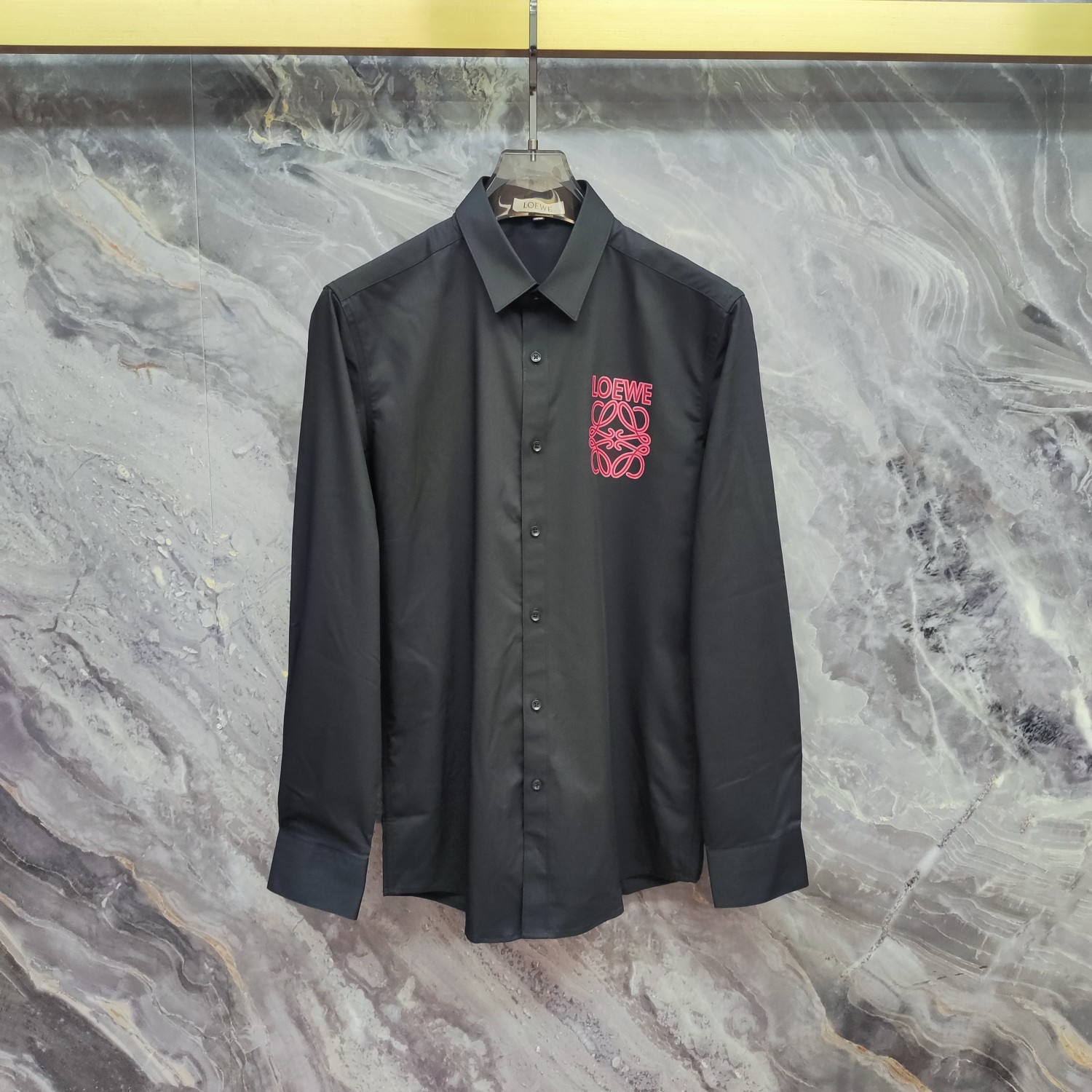 “Loewe Lowway 2025s Custom Long Sleeve Shirt: High-End Comfort and Style” - 图片 1