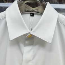 爱马仕 HERMES 2026春夏新款长袖 衬衫 衬衣,高端版本!专柜定制面料 透气舒适度高,细节无可 爱马仕 HERMES 2026春夏新款长袖 衬衫 衬衣,高端版本!专柜定制面料 透气舒适度高,细节无可