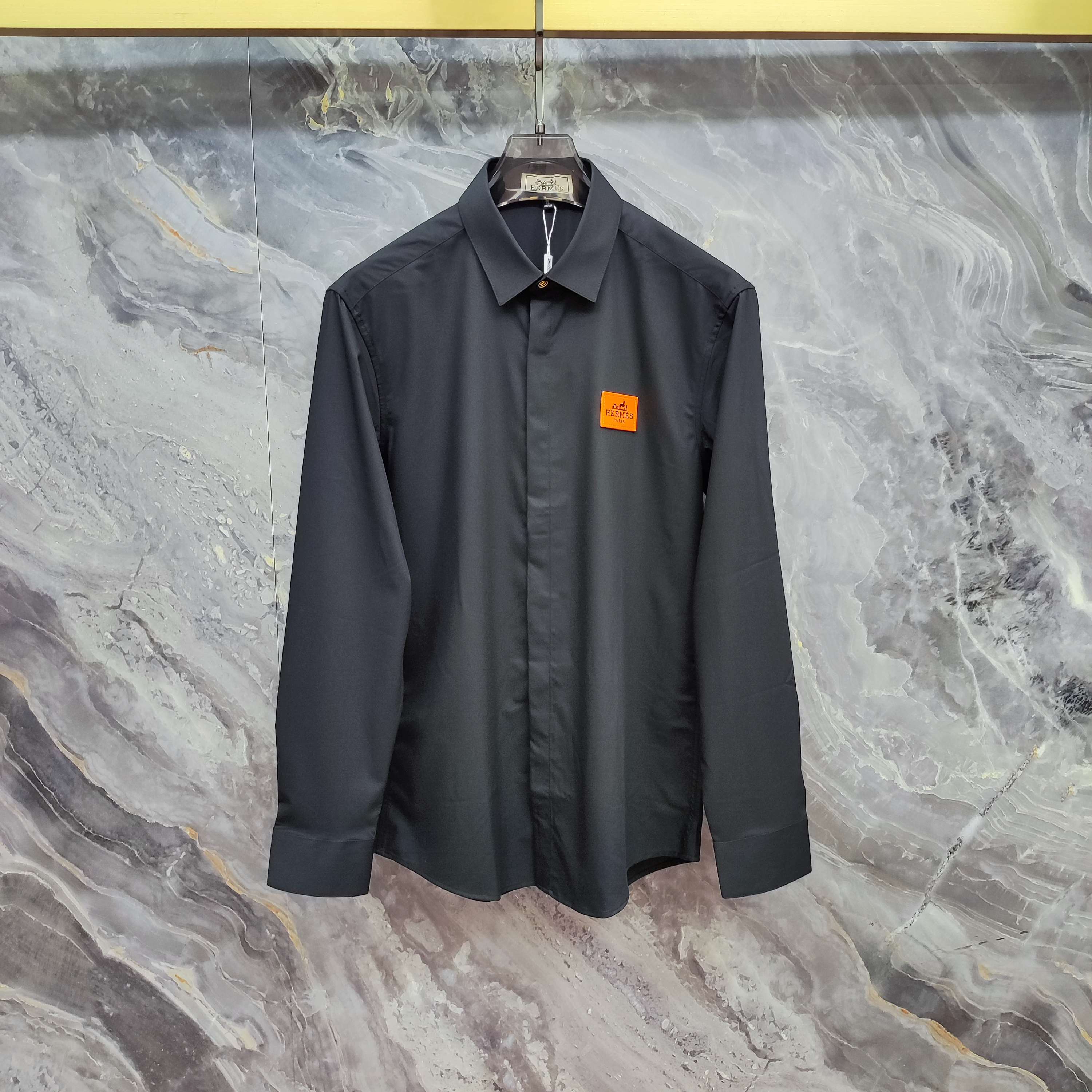 爱马仕 HERMES  2026春夏新款长袖 衬衫 衬衣，高端版本！专柜定制面料 透气舒适度高，细节无可