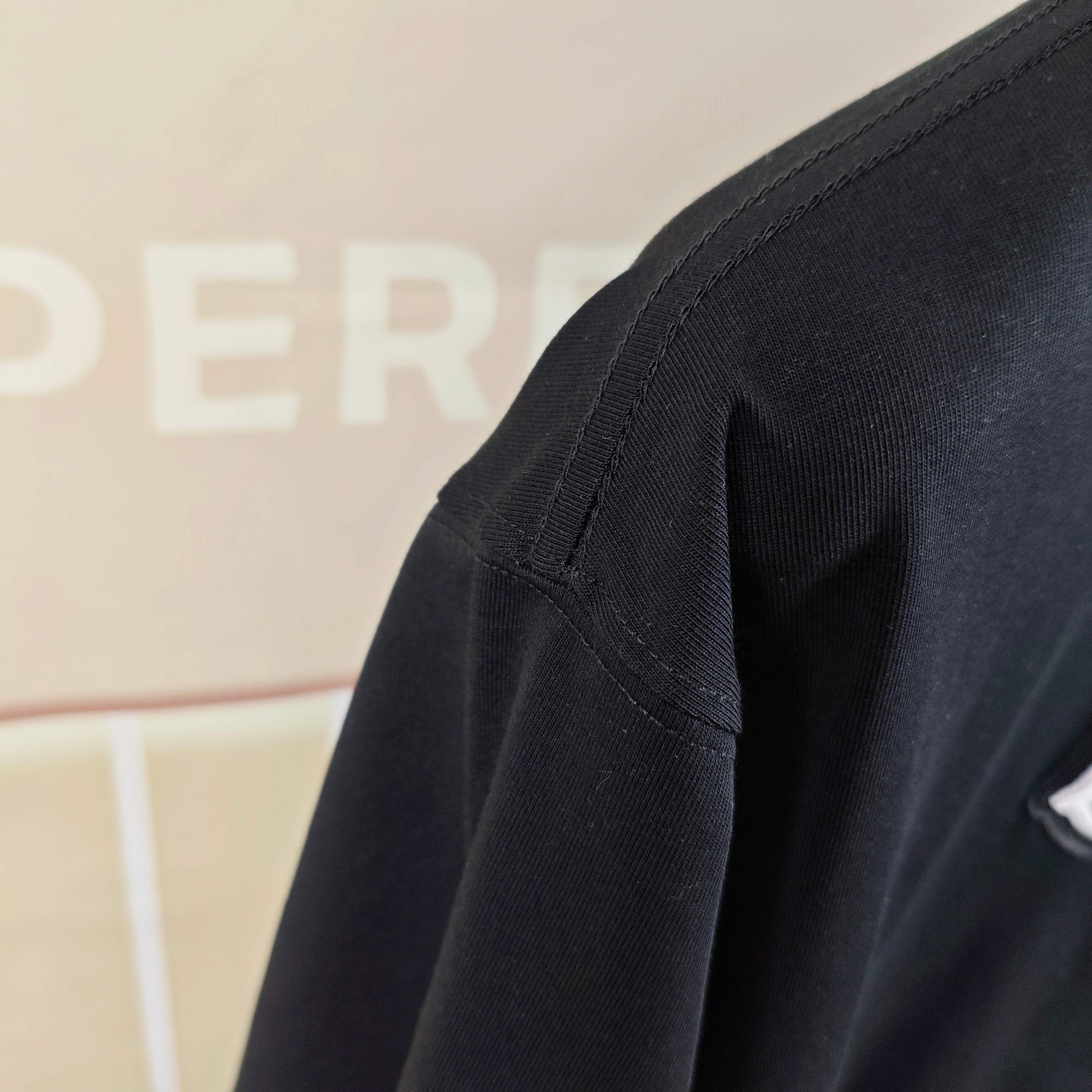  M*ncler 蒙口2025春夏新款原单男士圆领短袖T恤 🔥专柜同步售卖 ✨✨高端品质 高版本 OS版