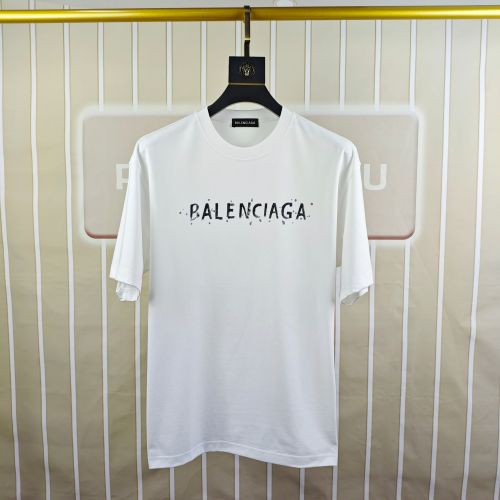 Balenciaga Men's White Cotton Short Sleeve T-Shirt with Logo 1 Balenciaga Men's White Cotton Short Sleeve T-Shirt with Logo